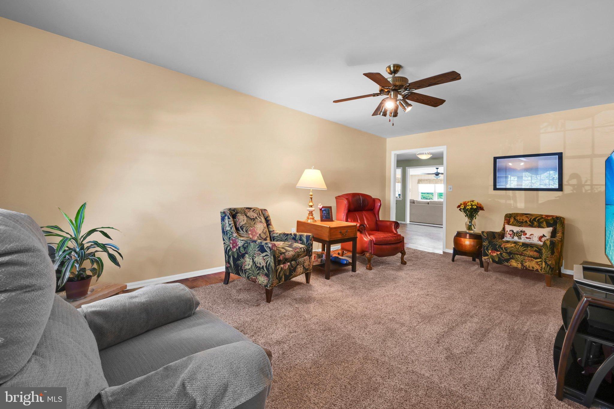 1140 Marie Ave, Ephrata, PA 17522 photo
