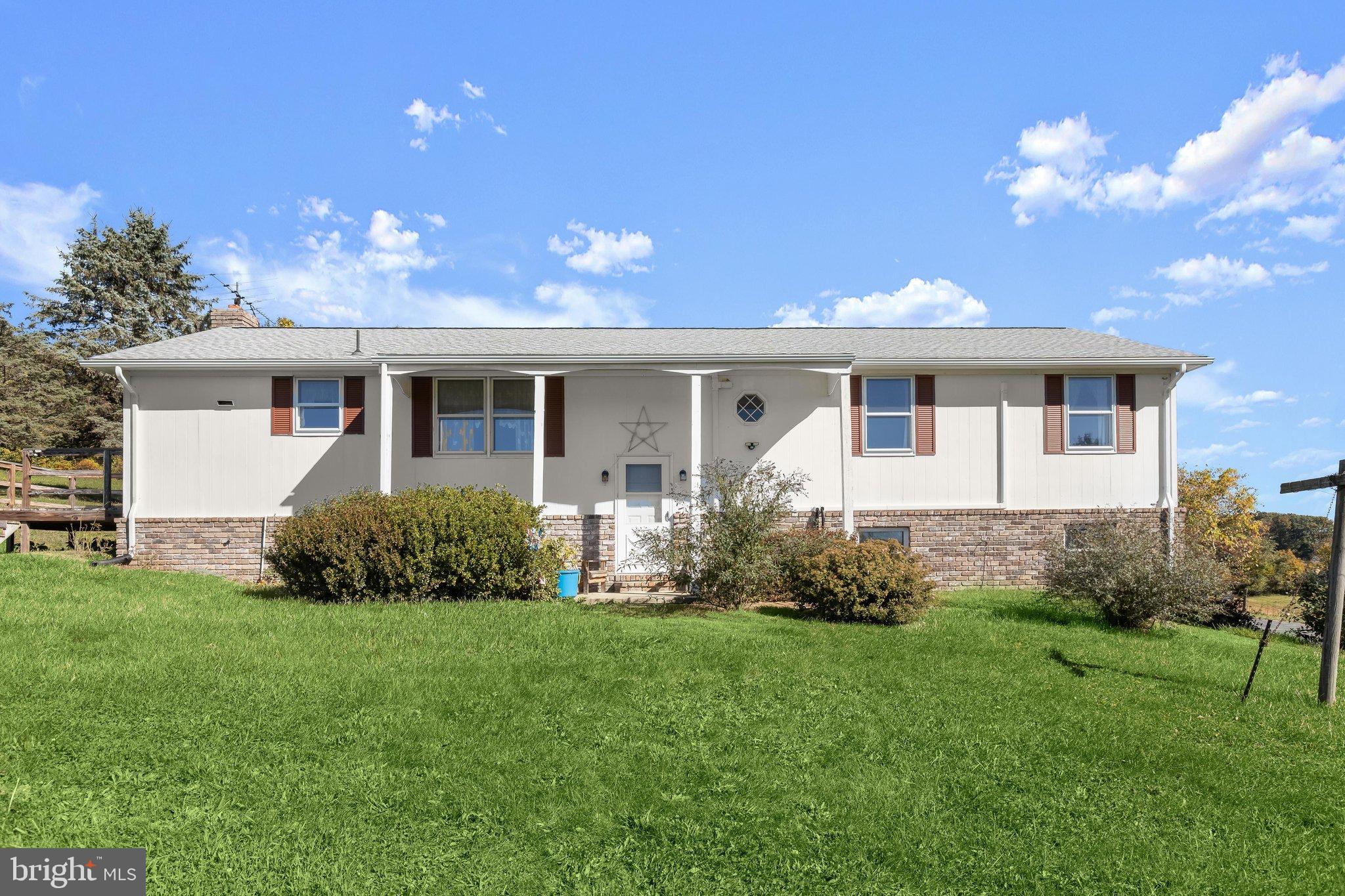 2434 Snydersburg Rd, Hampstead, MD 21074 photo