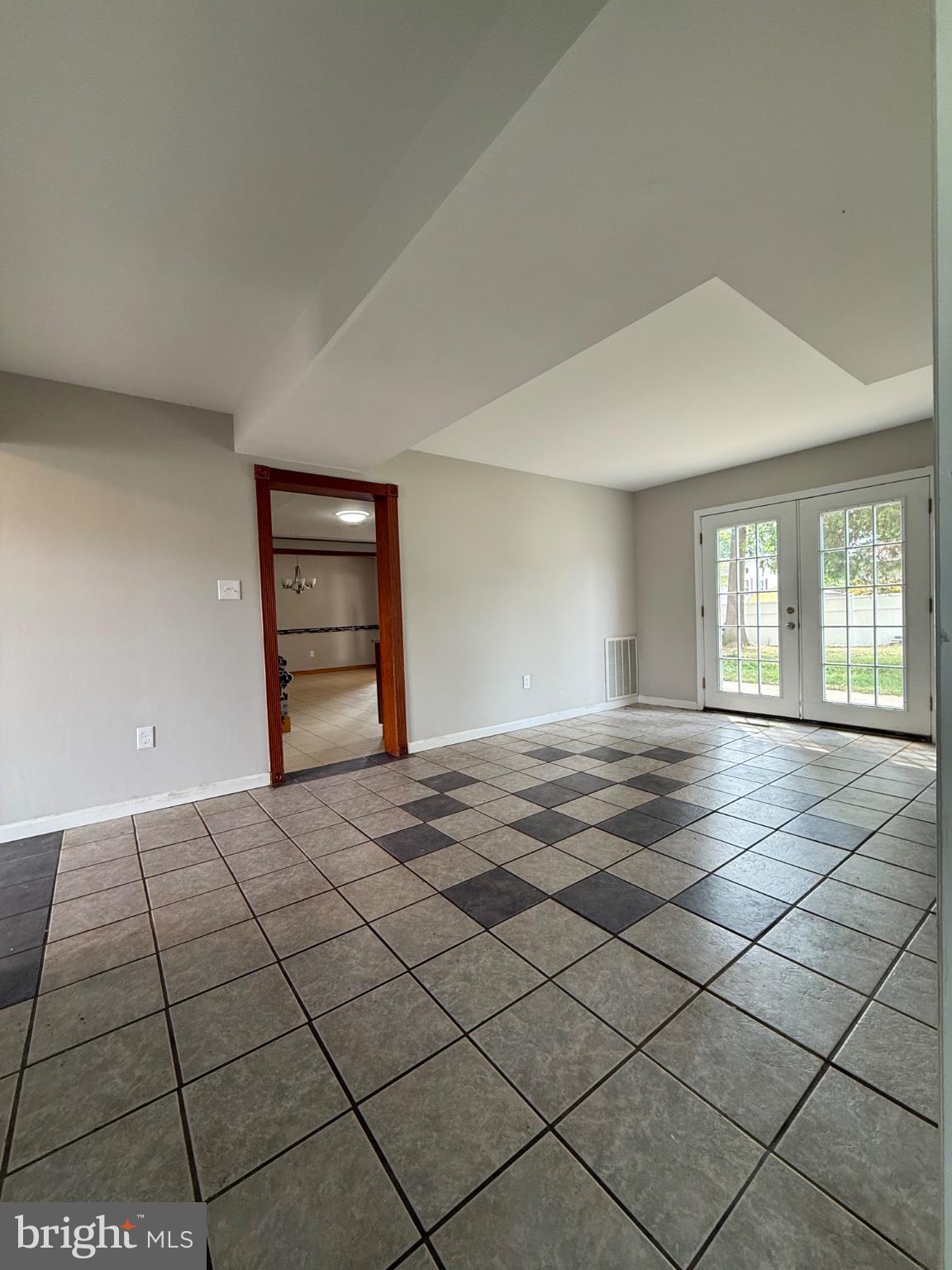 932 Winterhaven Dr, Gambrills, MD 21054 photo