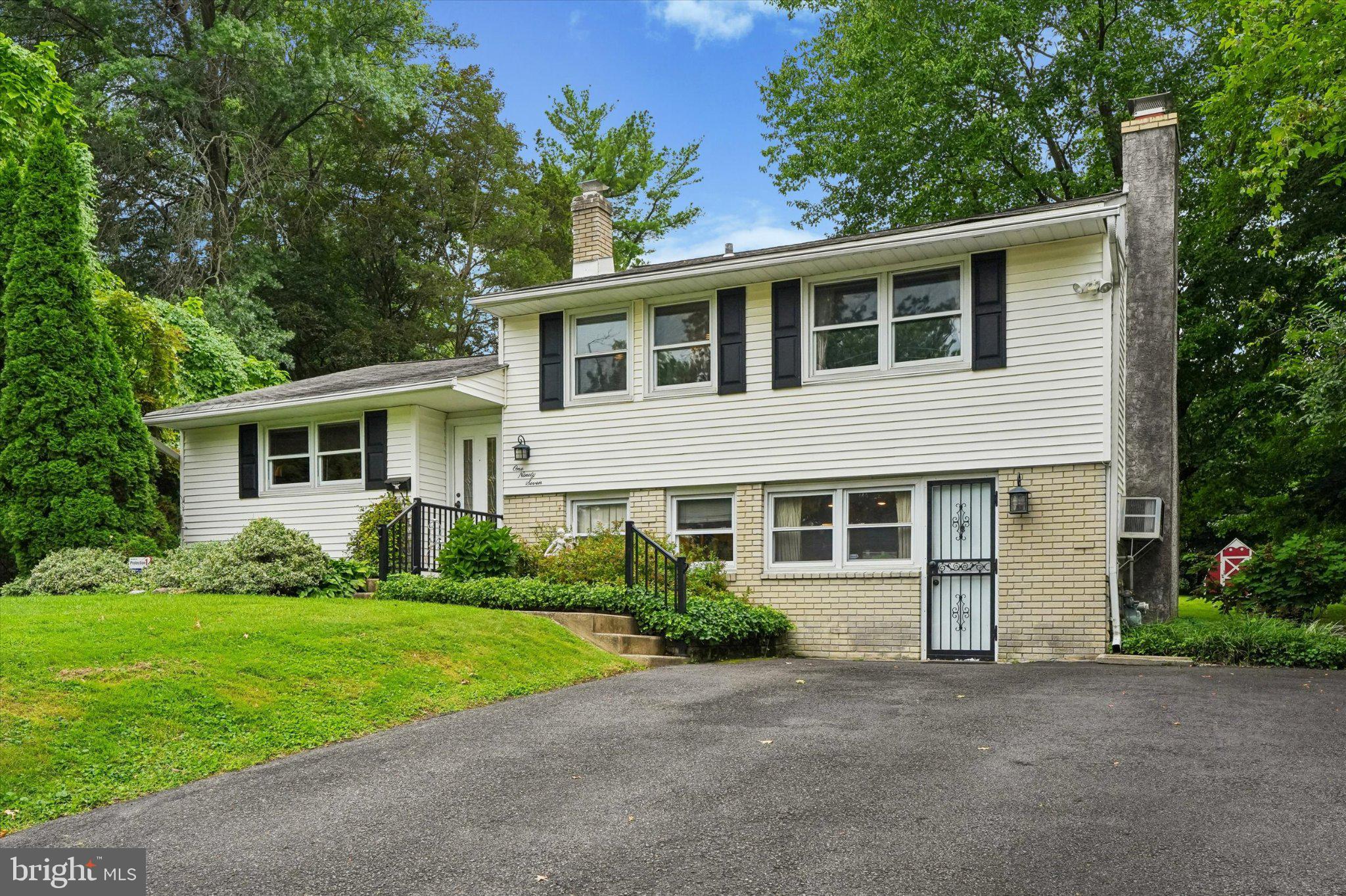 197 Greyhorse Rd, Willow Grove, PA 19090