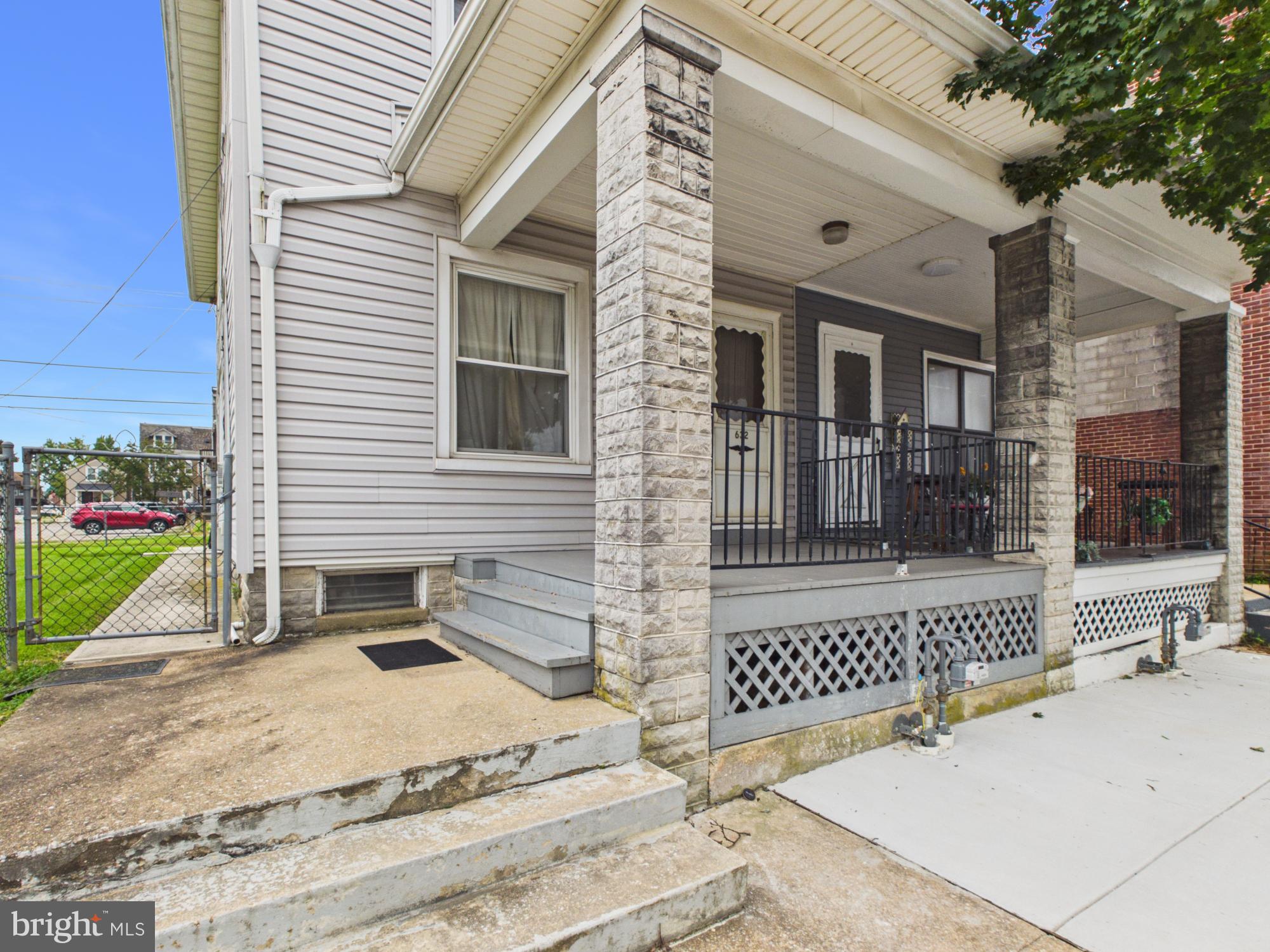 632 York St, York, PA 17403 photo