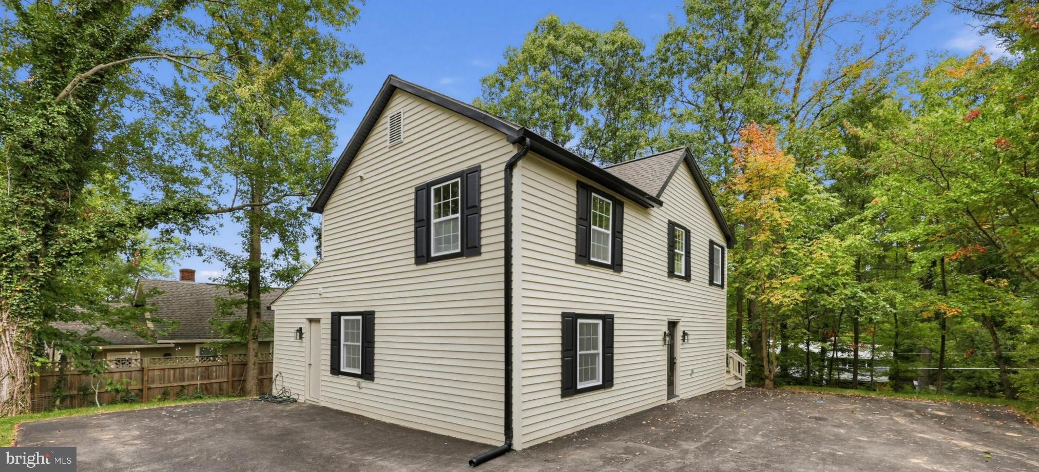 4109 Mill Rd, Alexandria, VA 22309 photo