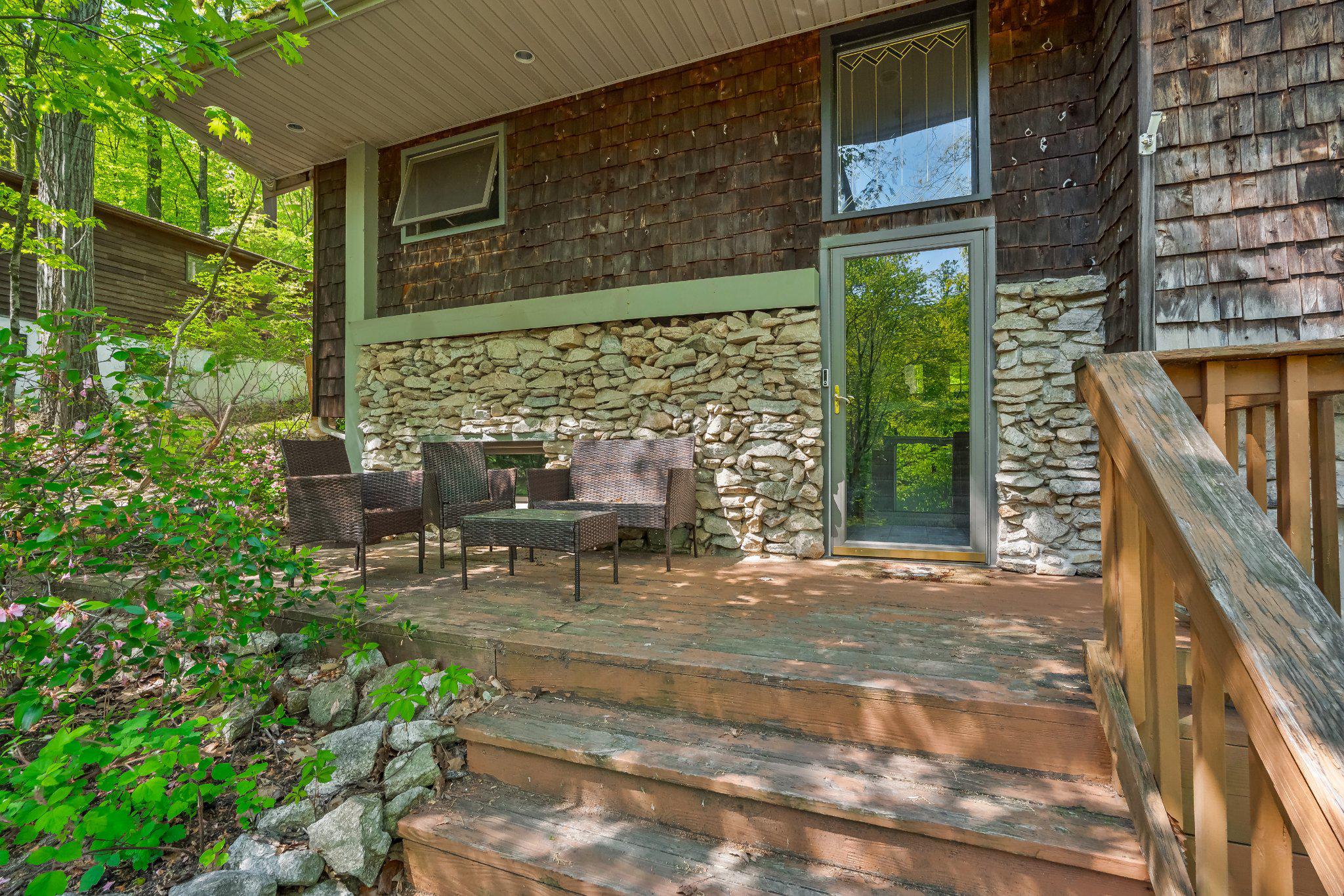 1620 Bobalew Trl, Allentown, PA 18103 photo