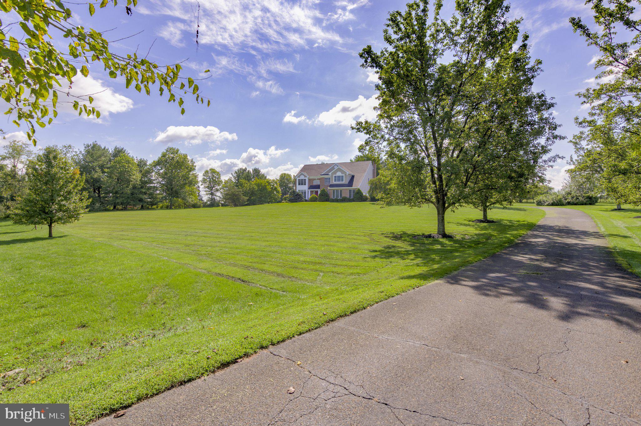 3 Dionis Ct, Pennington, NJ 08534 photo