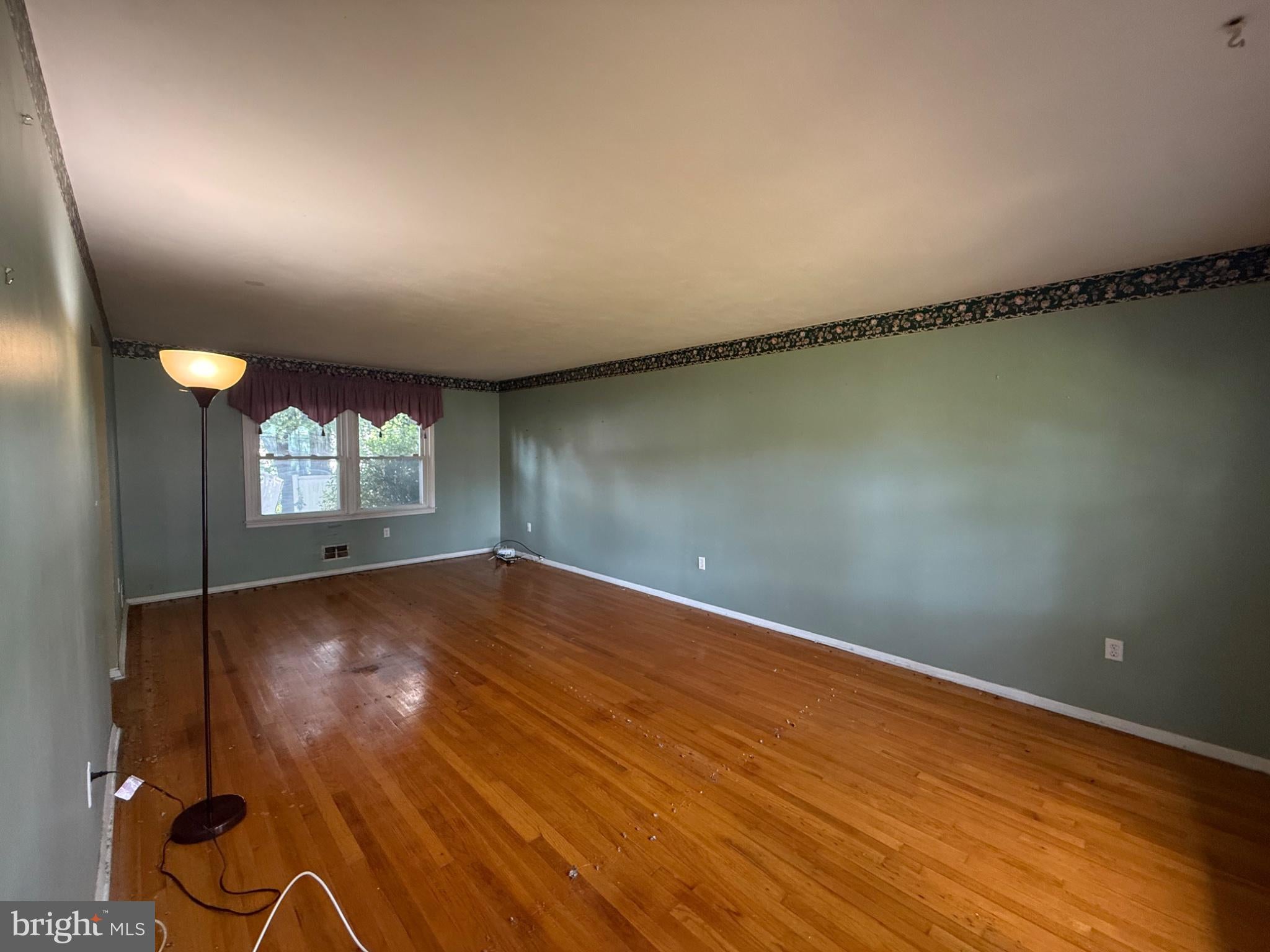 2 Berrywood Dr, Hampton, NJ 08619 photo