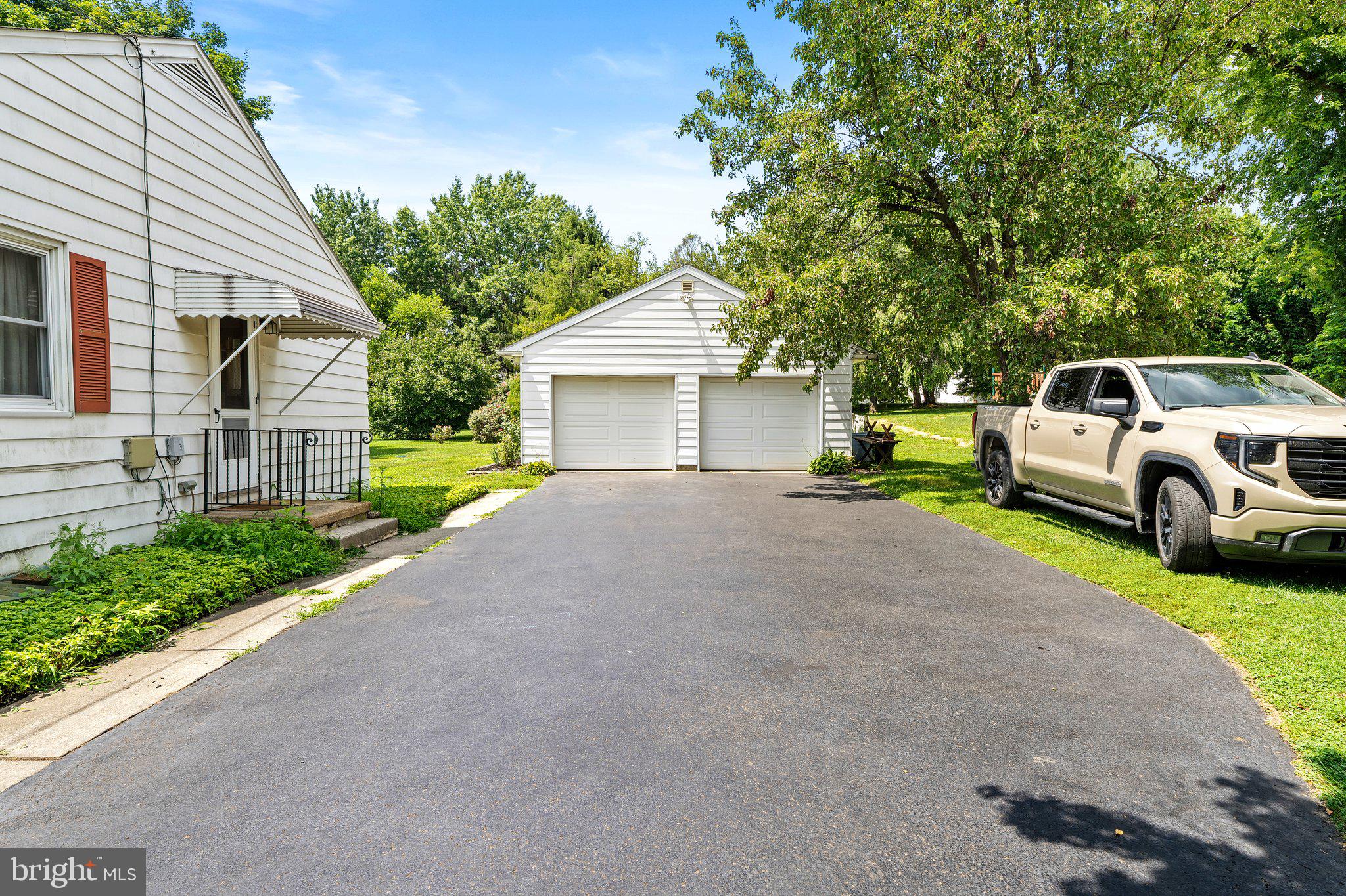 836 York Rd, Hightstown, NJ 08520 photo