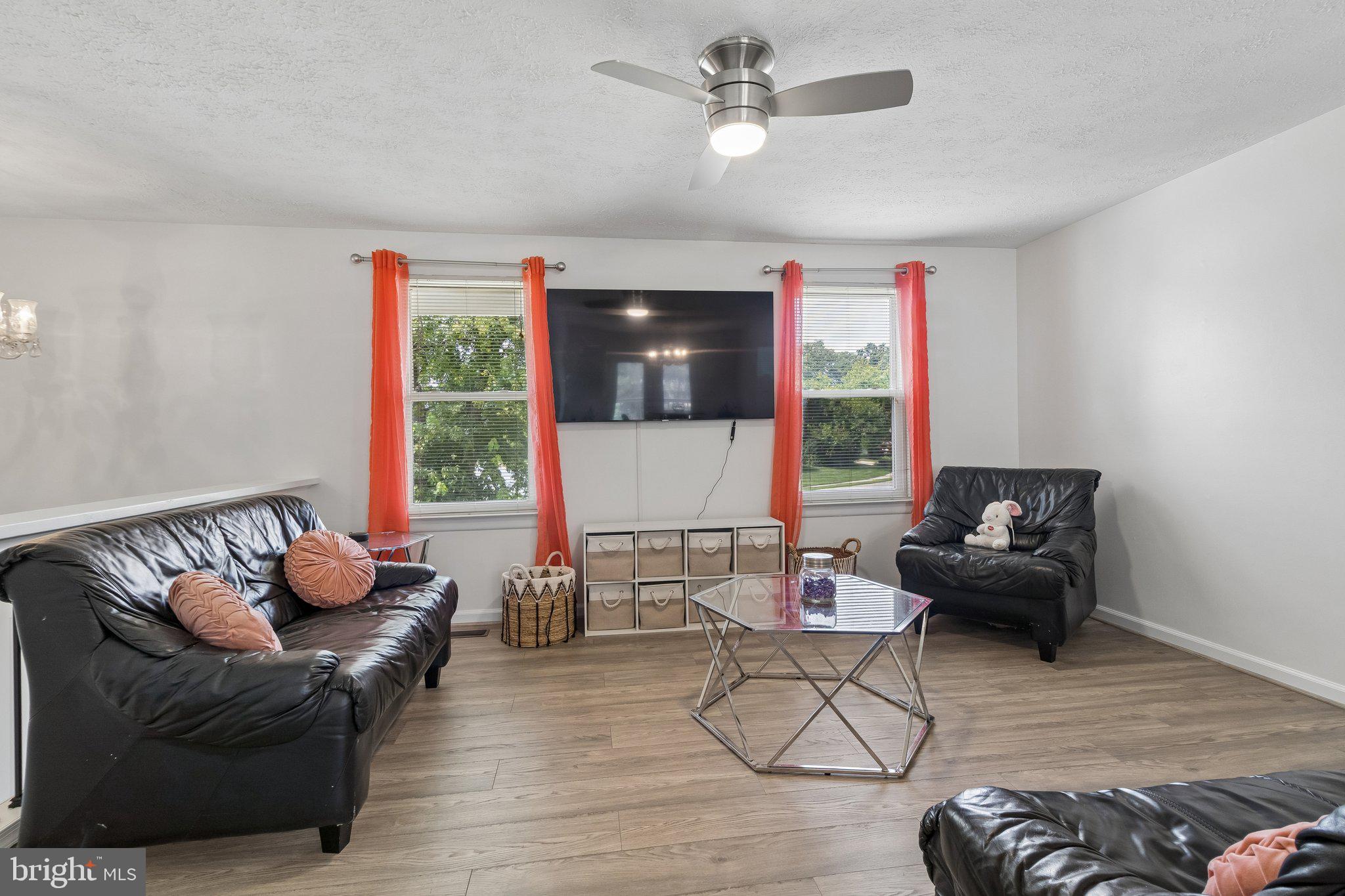 2570 Sussex Ct, Waldorf, MD 20602 photo