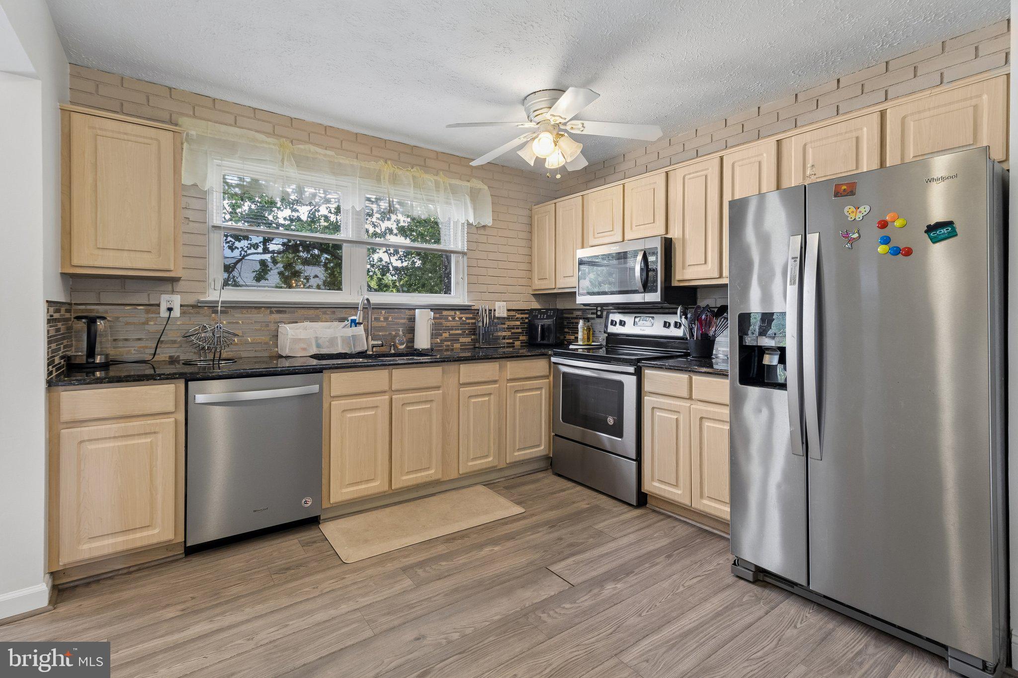 2570 Sussex Ct, Waldorf, MD 20602 photo