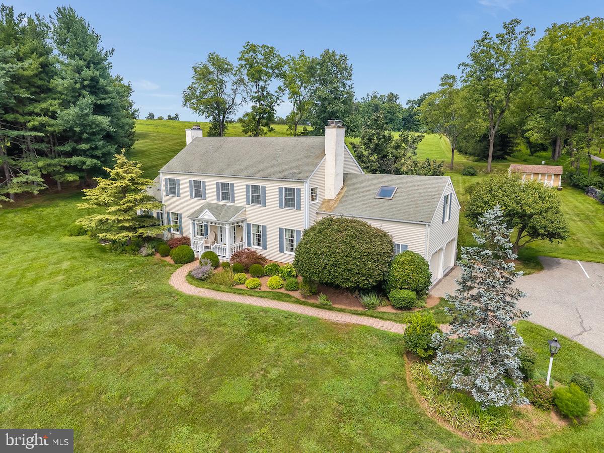 219 Sandy Ridge Mount Airy Rd, Stockton, NJ 08559