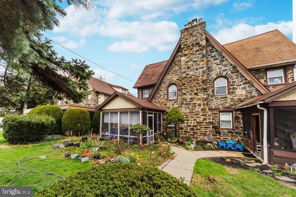 373 Upland Way, Drexel Hill, PA 19026 photo