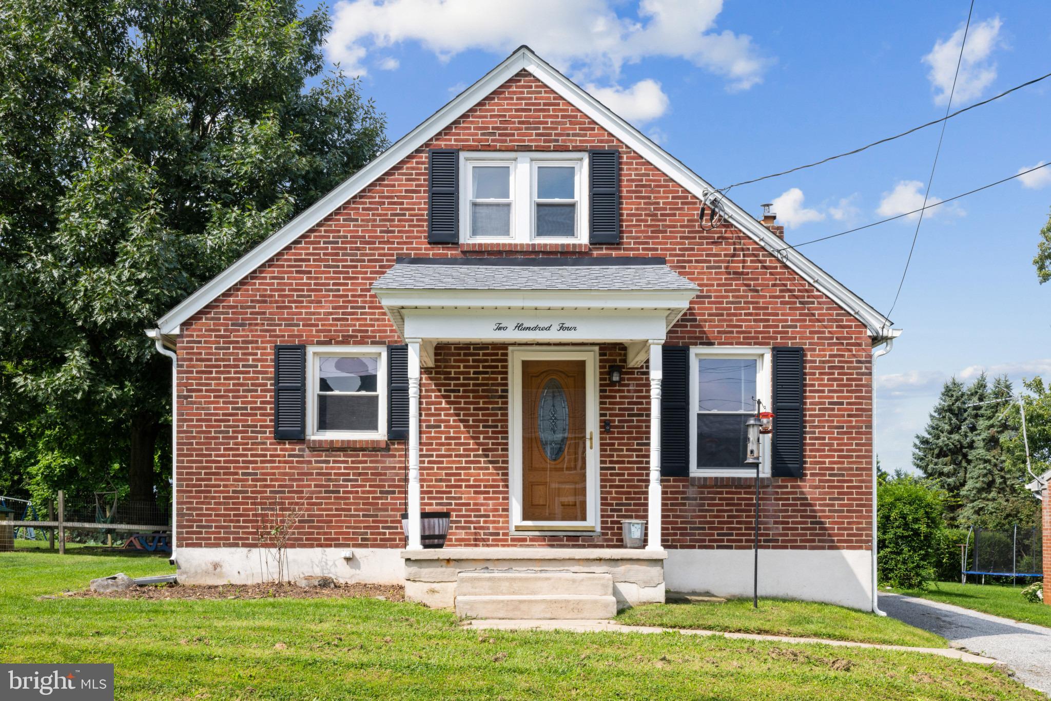 204 Park St, Dallastown, PA 17313