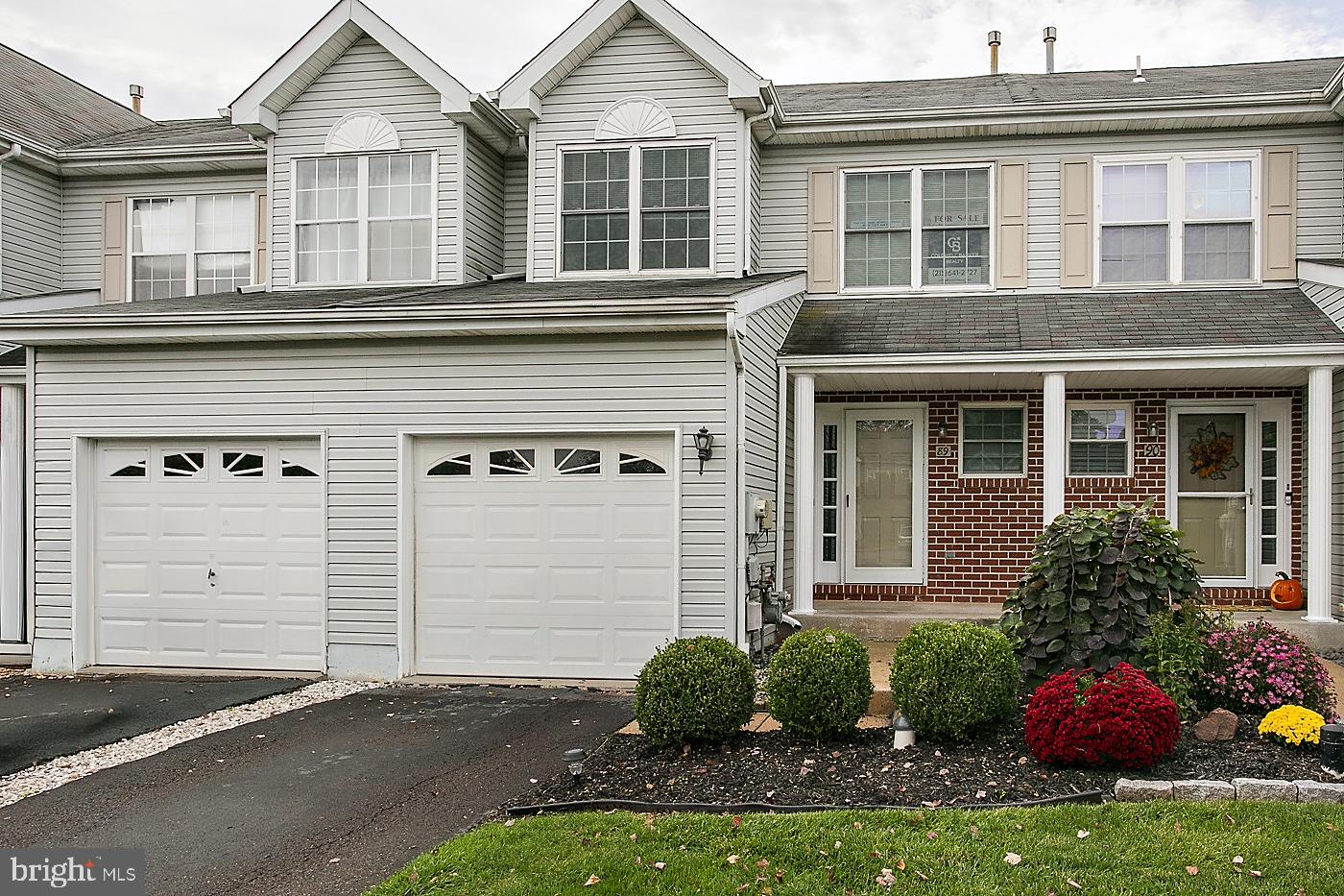 89 Forrest Ct, Royersford, PA 19468 photo