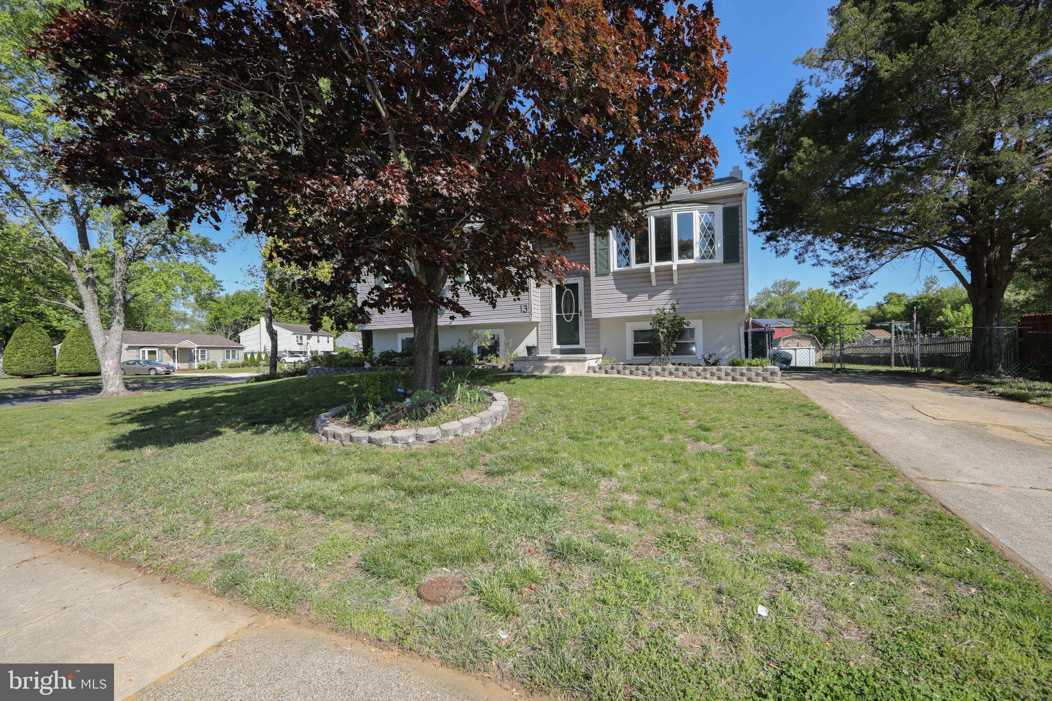 13 Spring Hollow Dr, Sicklerville, NJ 08081 photo