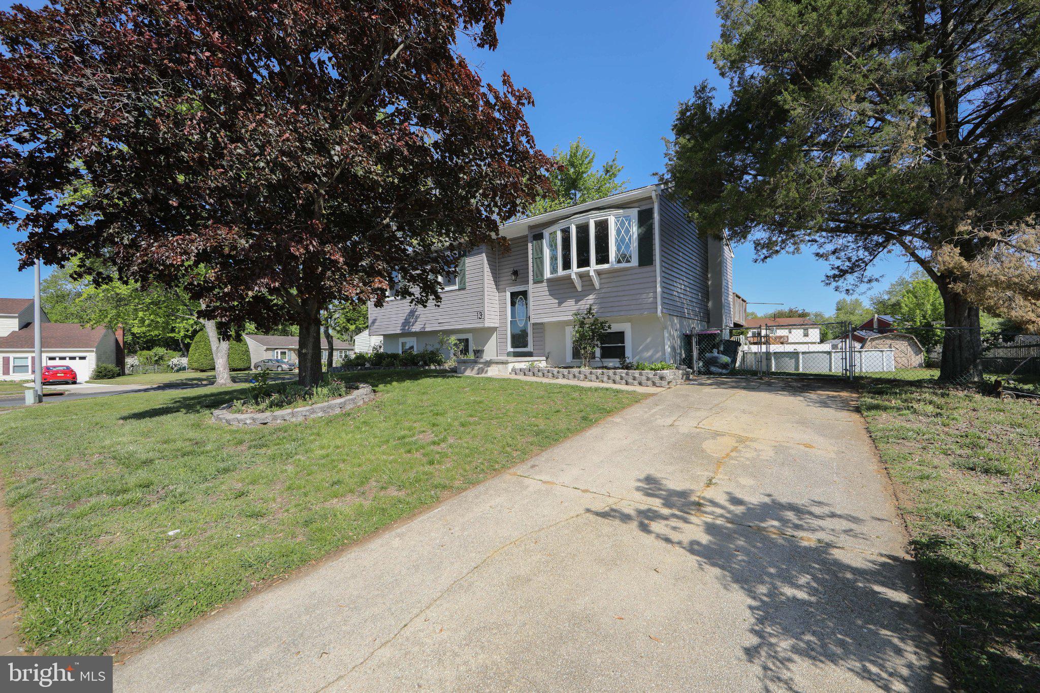 13 Spring Hollow Dr, Sicklerville, NJ 08081 photo