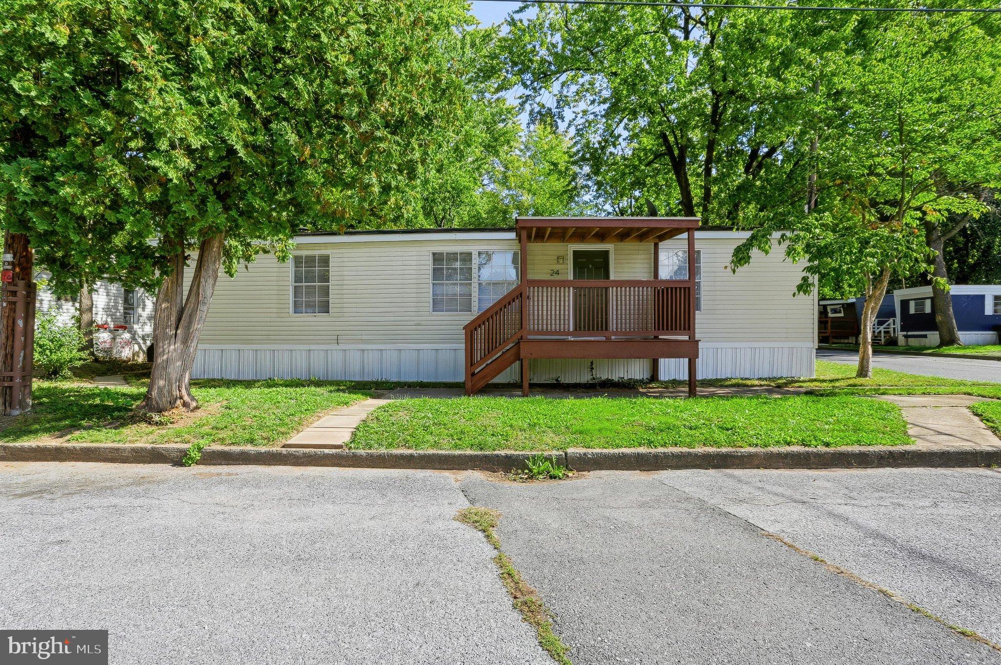 24 Willow St, Highspire, PA 17034