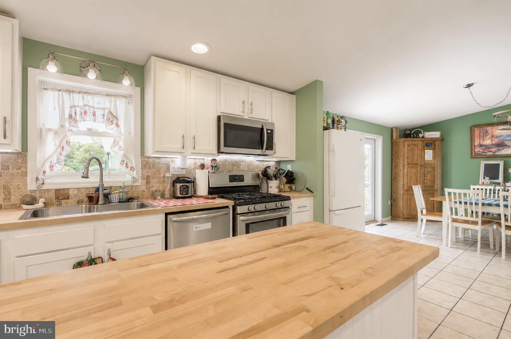 208 W Arctic Ave, Minotola, NJ 08341 photo