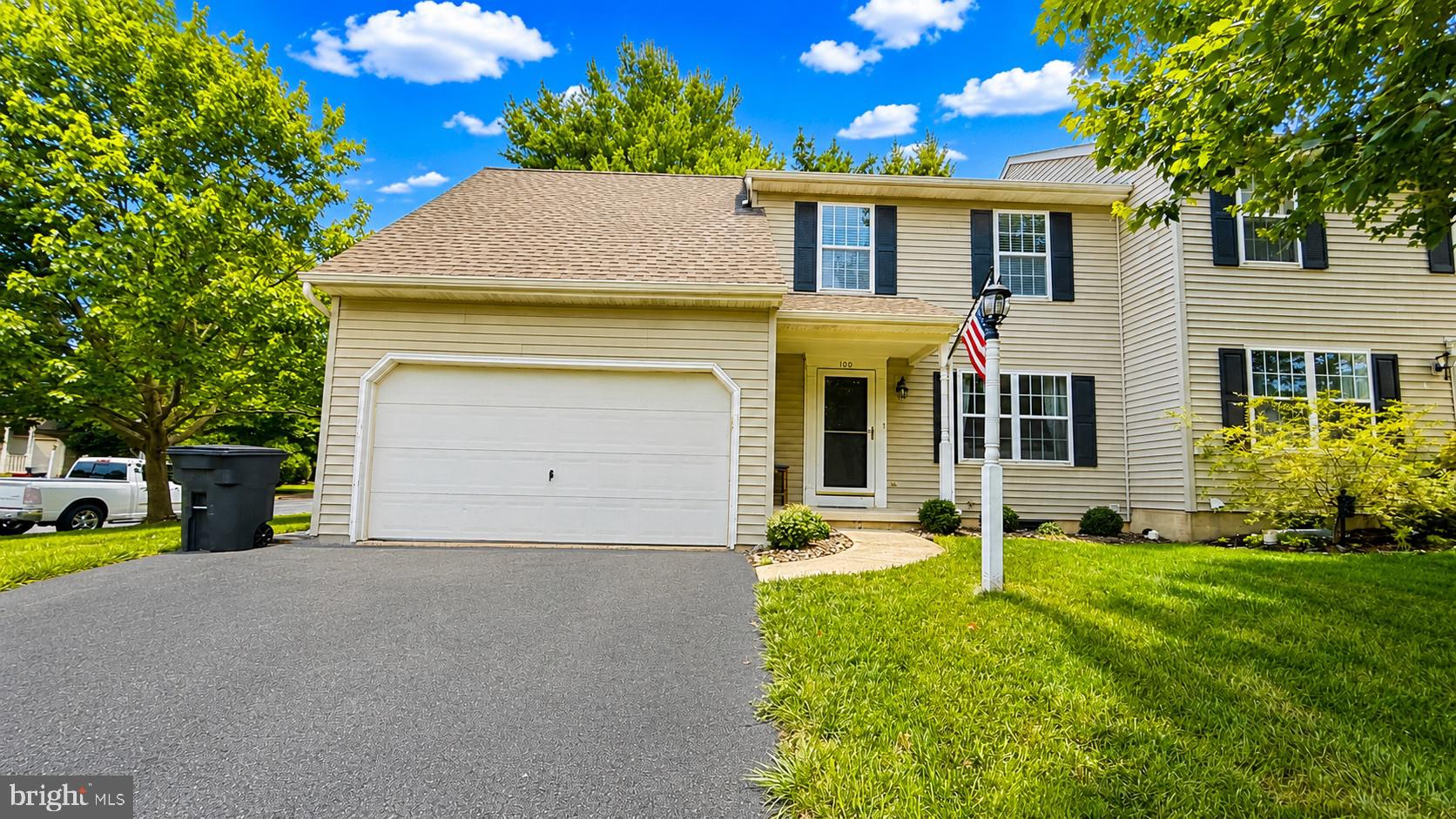 100 Meadowcroft Dr, Lancaster, PA 17603