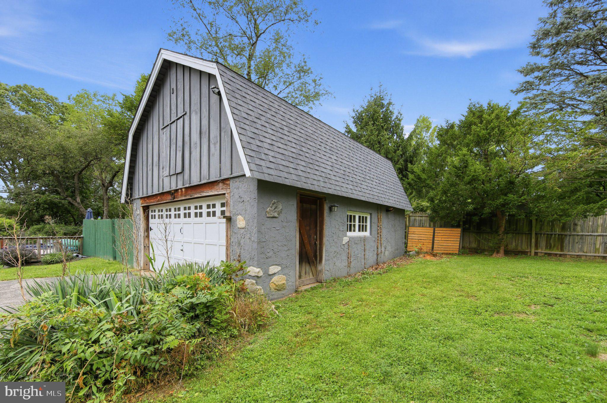 135 Summit Rd, Malvern, PA 19355 photo