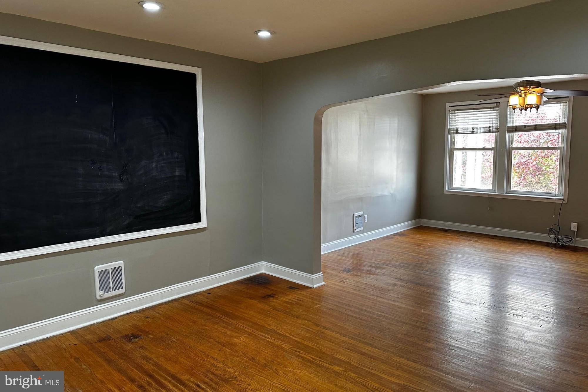 326 E Broadway, Red Lion, PA 17356 photo