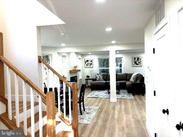 325 Larch Ave, West Berlin, NJ 08091 photo