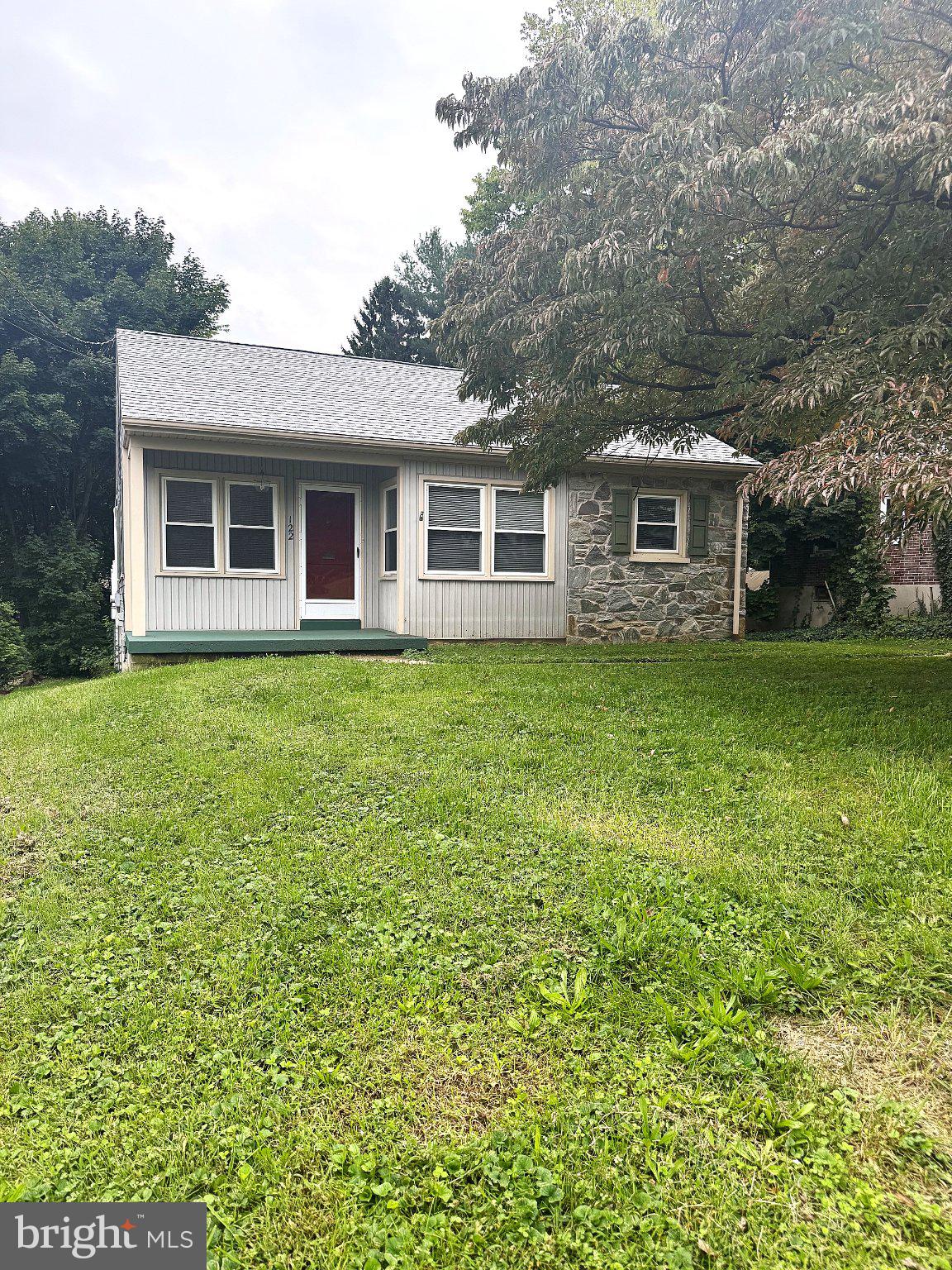 122 Elizabeth St, Millersville, PA 17551