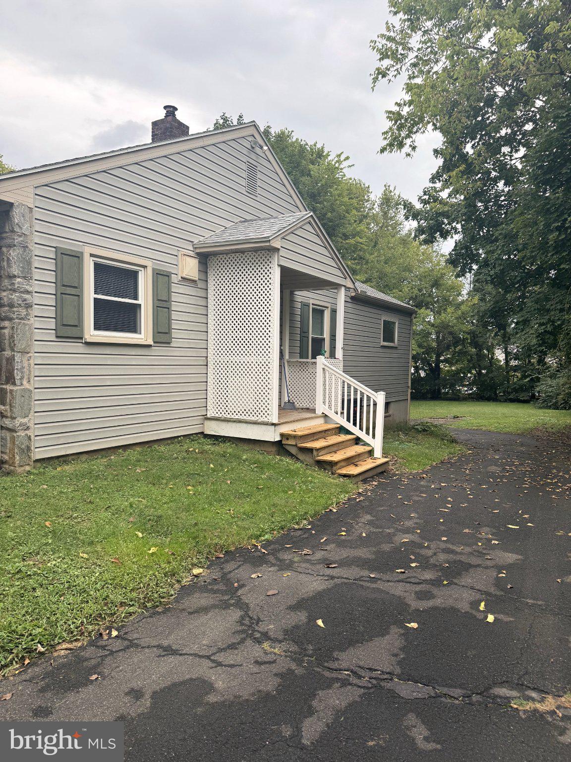 122 Elizabeth St, Millersville, PA 17551 photo