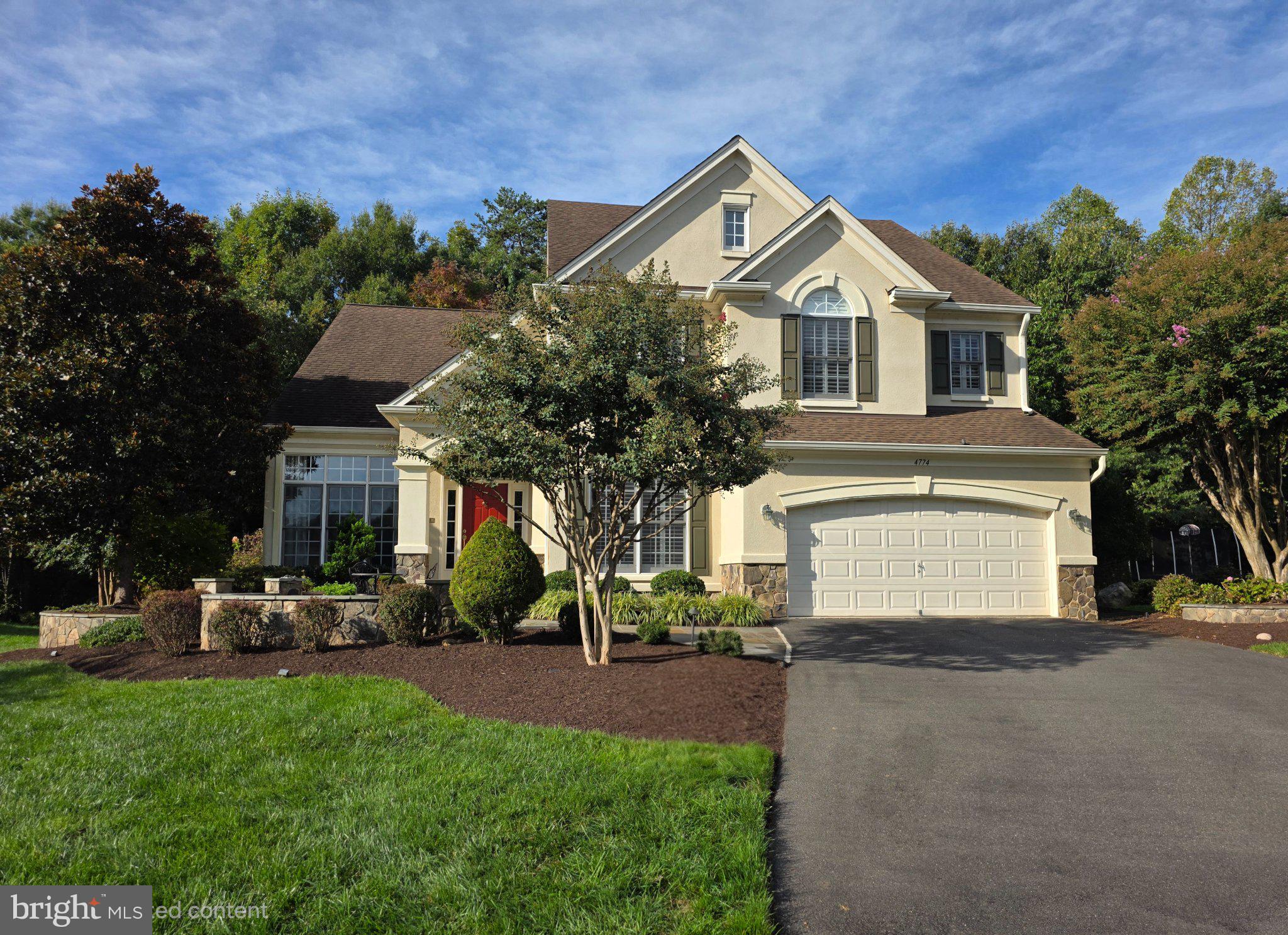 4774 Sun Orchard Dr, Chantilly, VA 20151