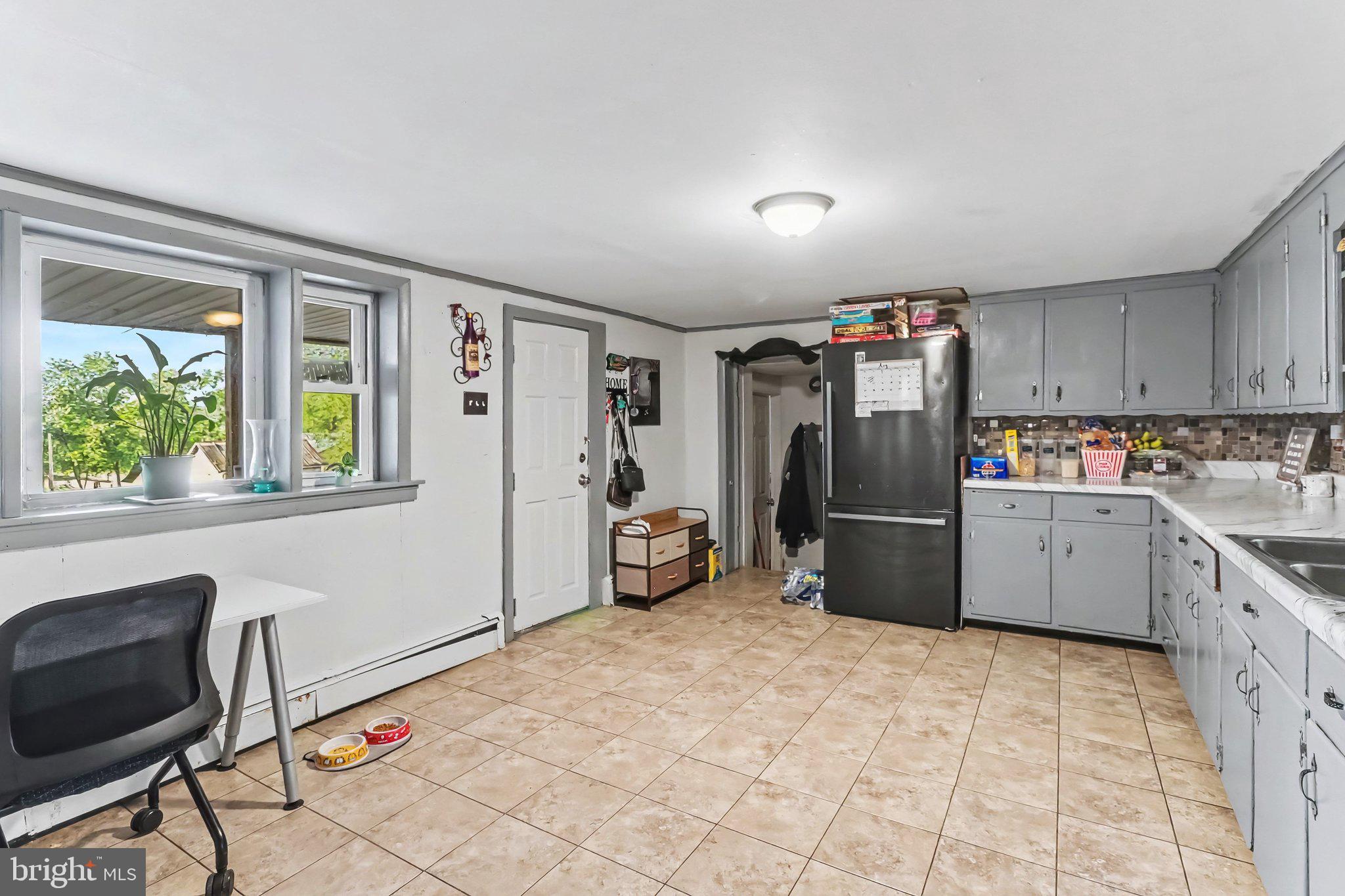 110 N Middlesex Rd, Carlisle, PA 17013 photo
