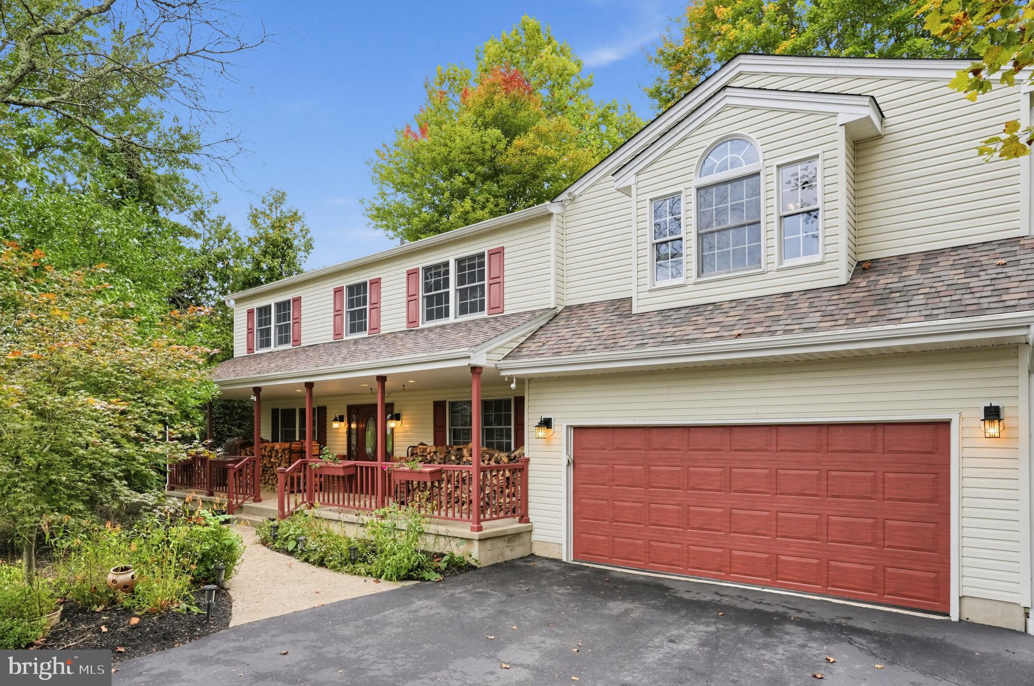 81 Blue Jay Rd, Chalfont, PA 18914