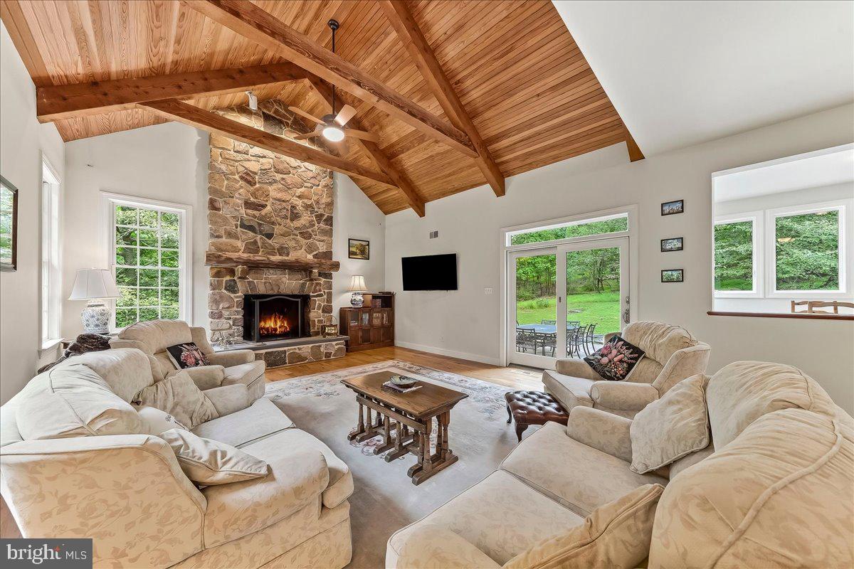 1 Wheelock Ln, Malvern, PA 19355