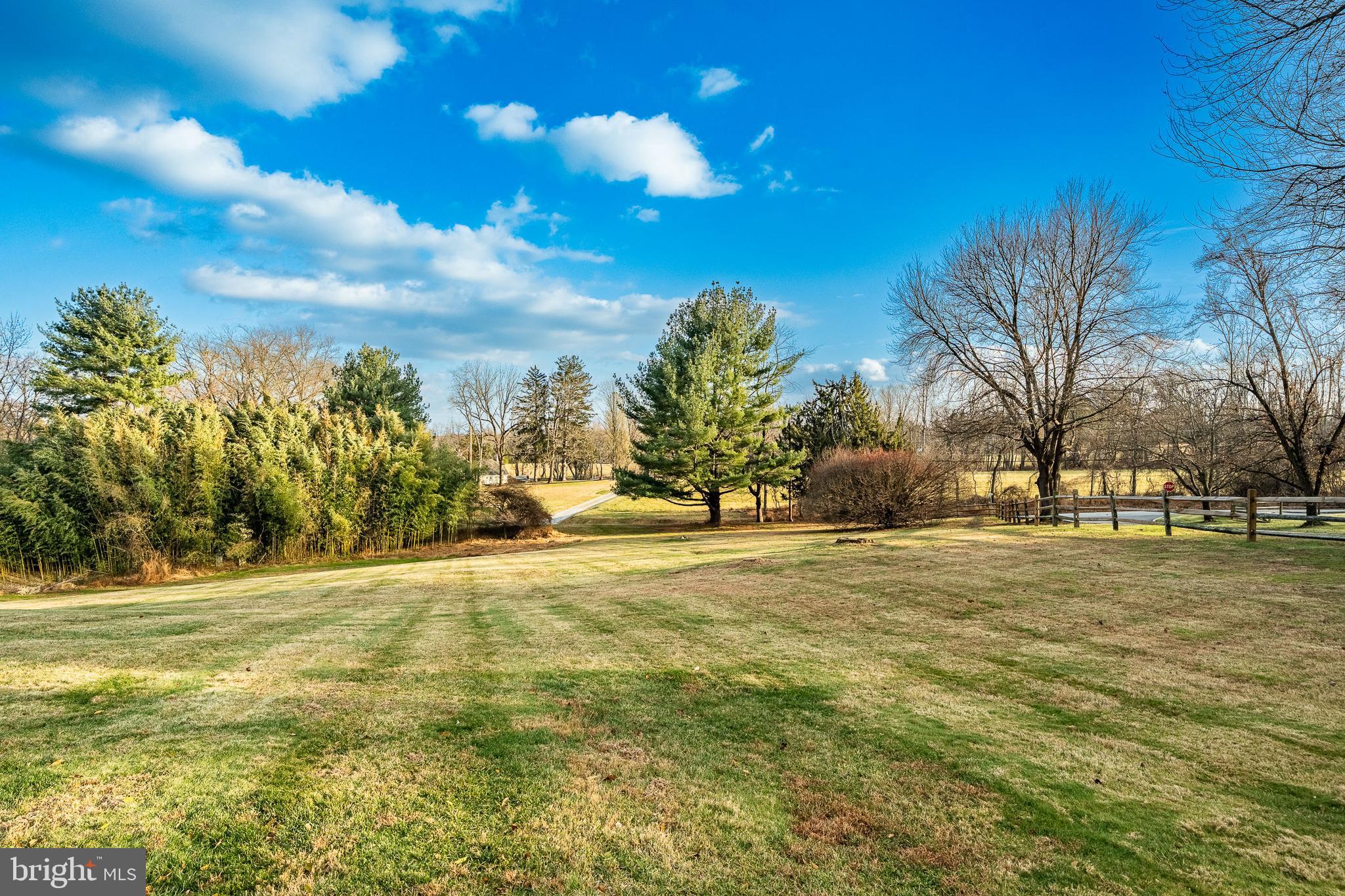 329 Ivy Mills Rd, Glen Mills, PA 19342 photo