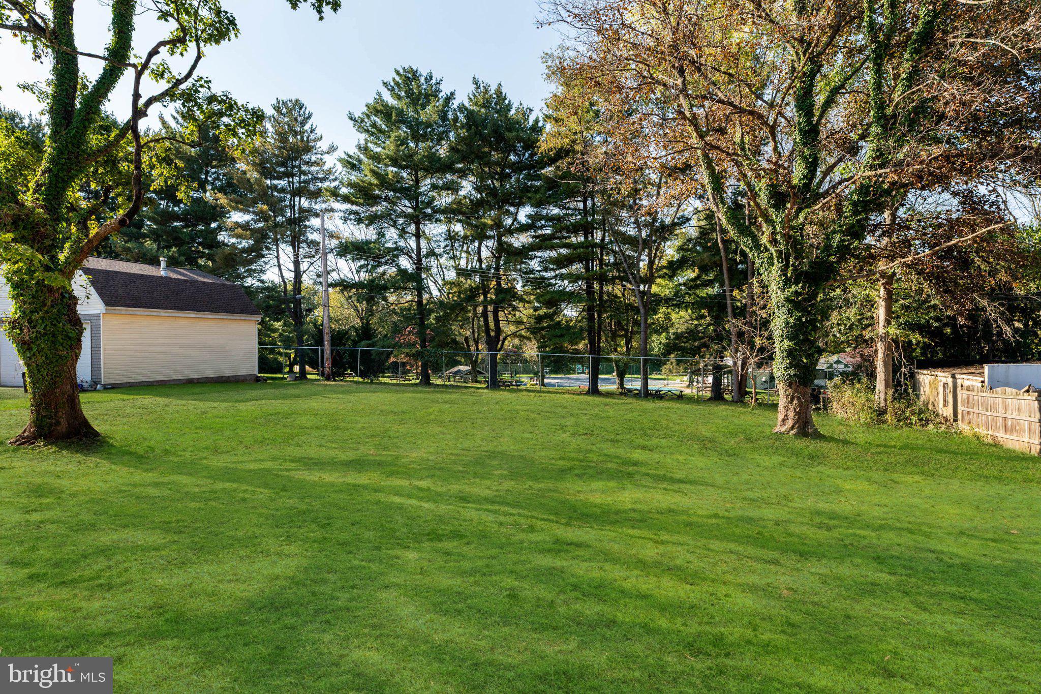 1757 Clearview Ave, Blue Bell, PA 19422 photo