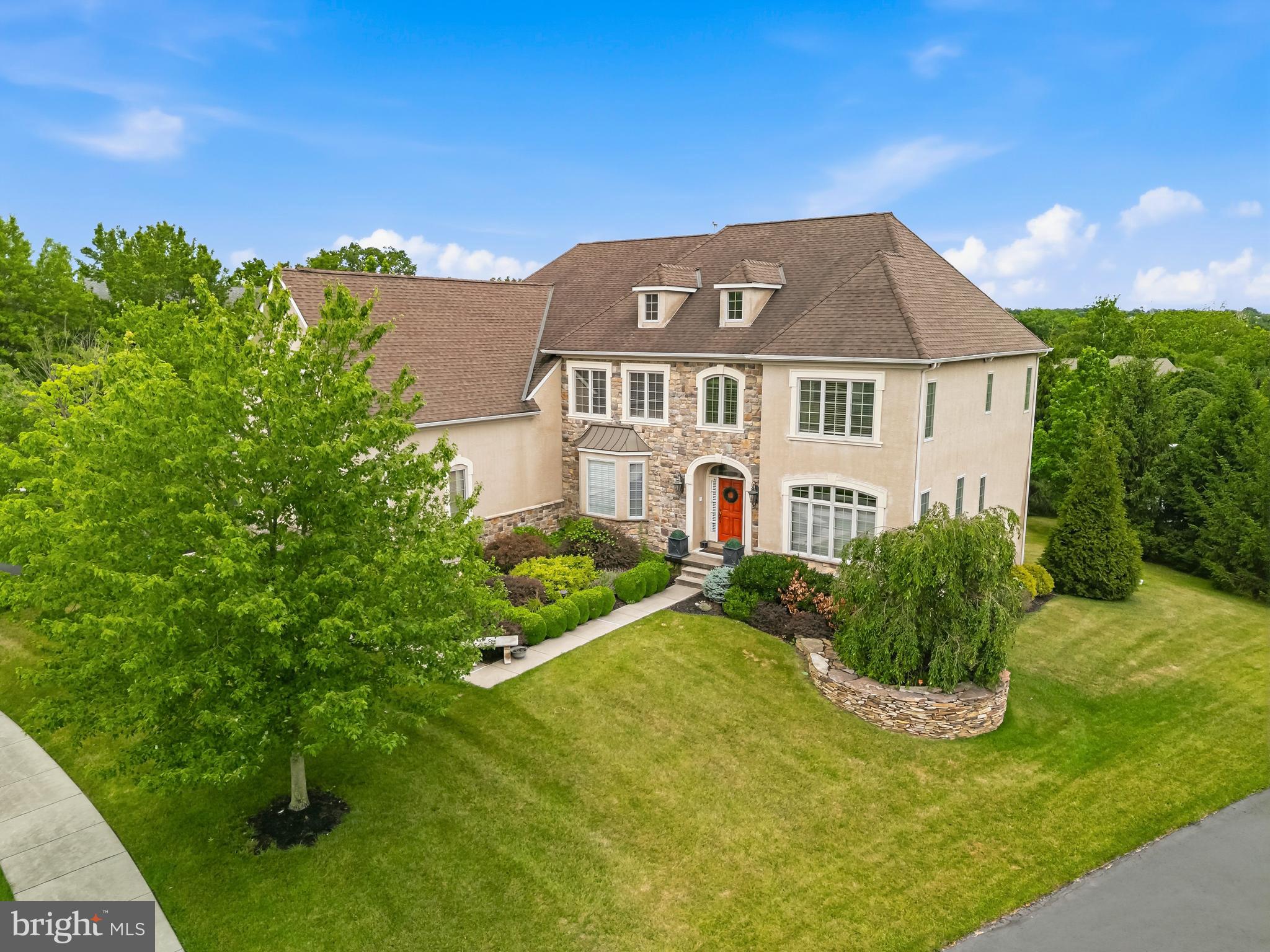 587 Woodview Ln, Harleysville, PA 19438