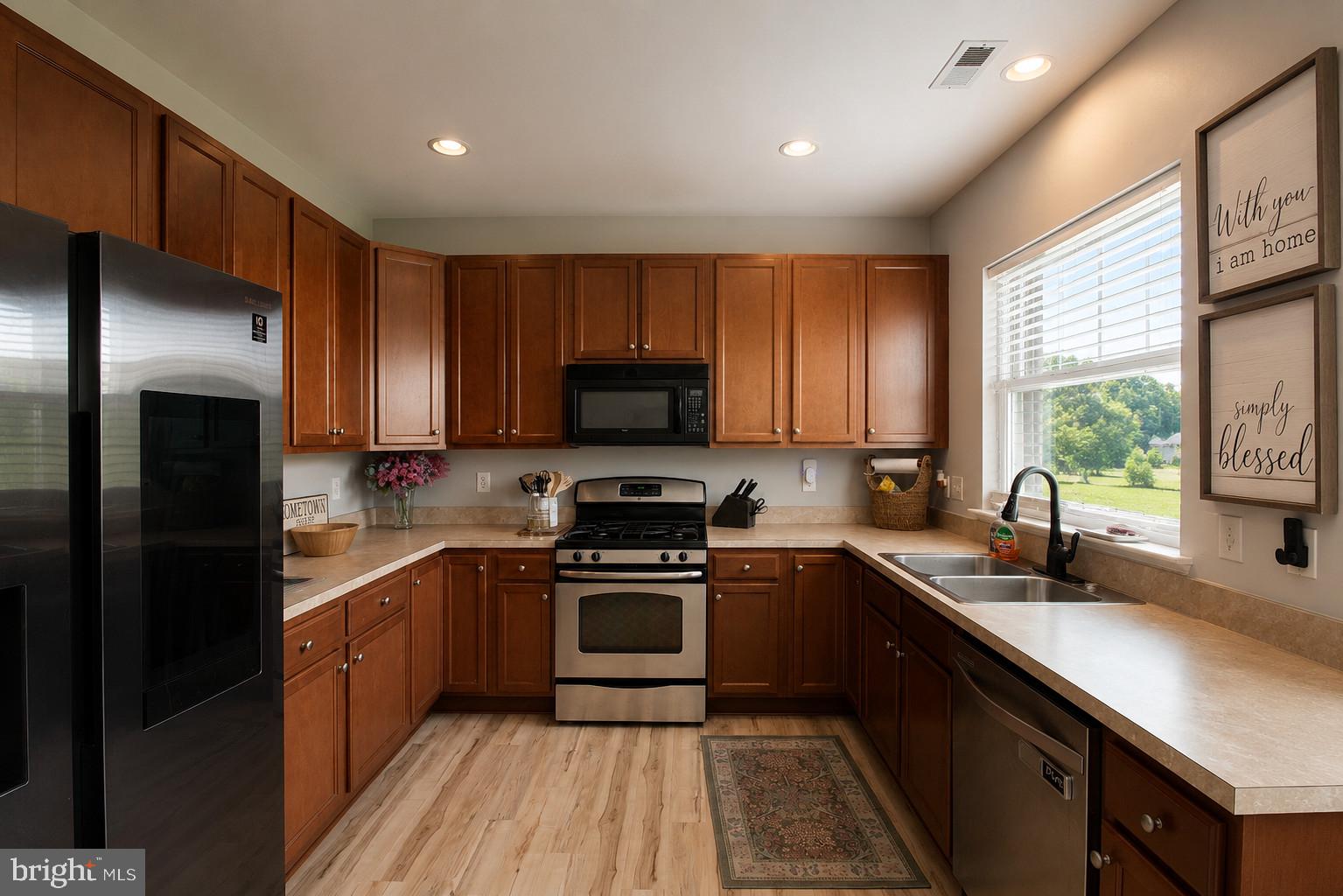 406 Wilmore Dr, Middletown, DE 19709 photo