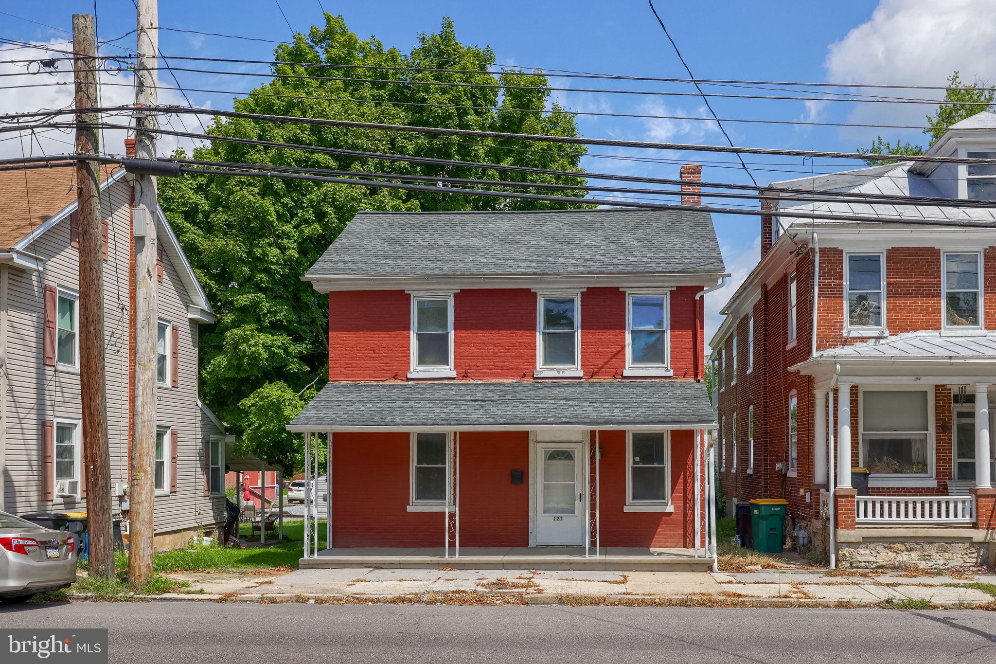 121 W Penn Ave, Wernersville, PA 19565 photo