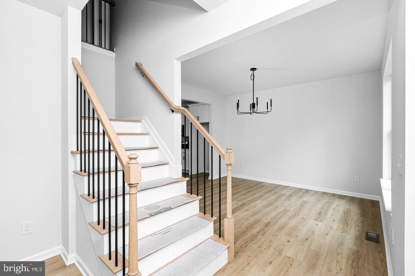 262 Mcadoo Ave, Hampton, NJ 08619 photo