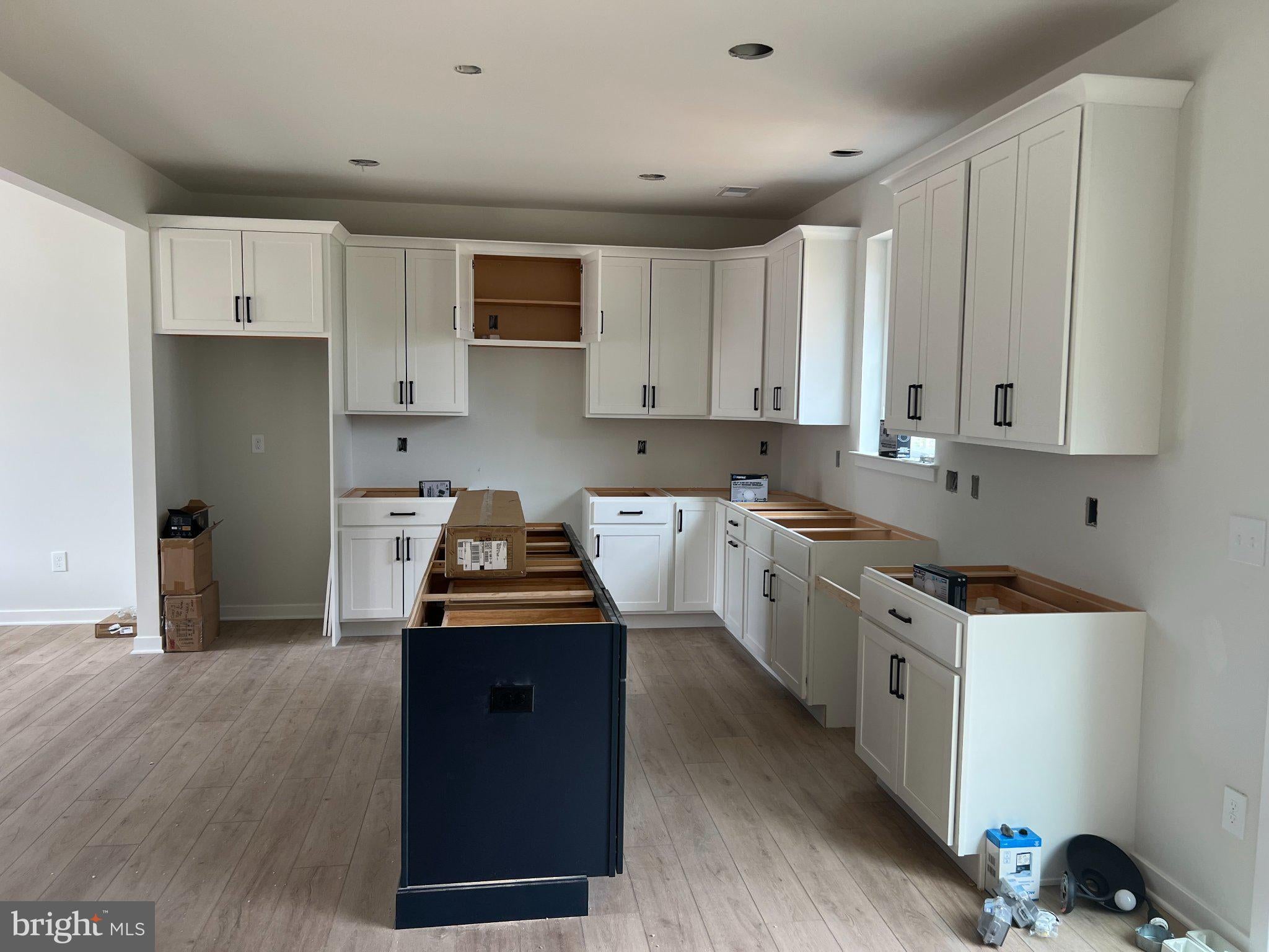 262 Mcadoo Ave, Hampton, NJ 08619 photo