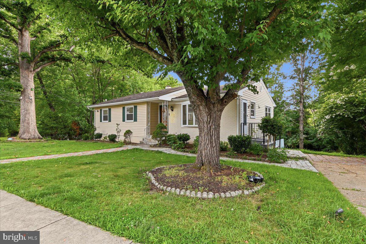 131 Casmar St, Vienna, VA 22180