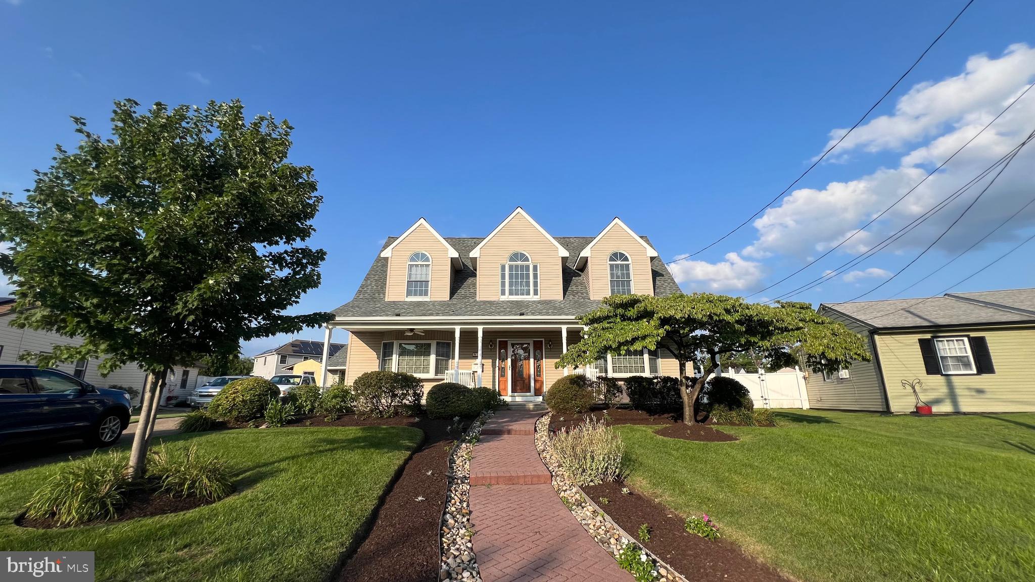 12 Elinor Ave, Stratford, NJ 08084