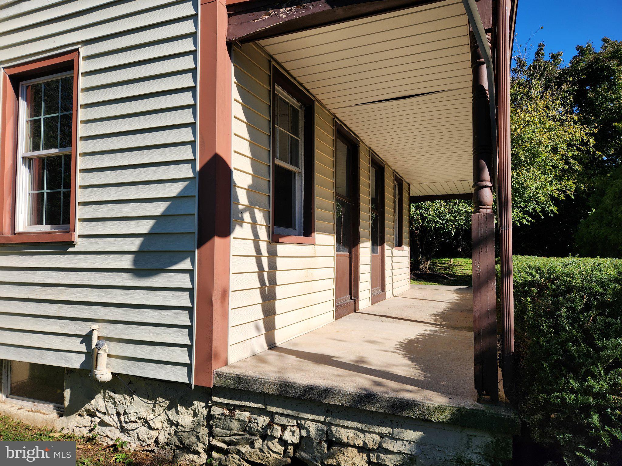 1394 N Strickler Rd, Manheim, PA 17545 photo