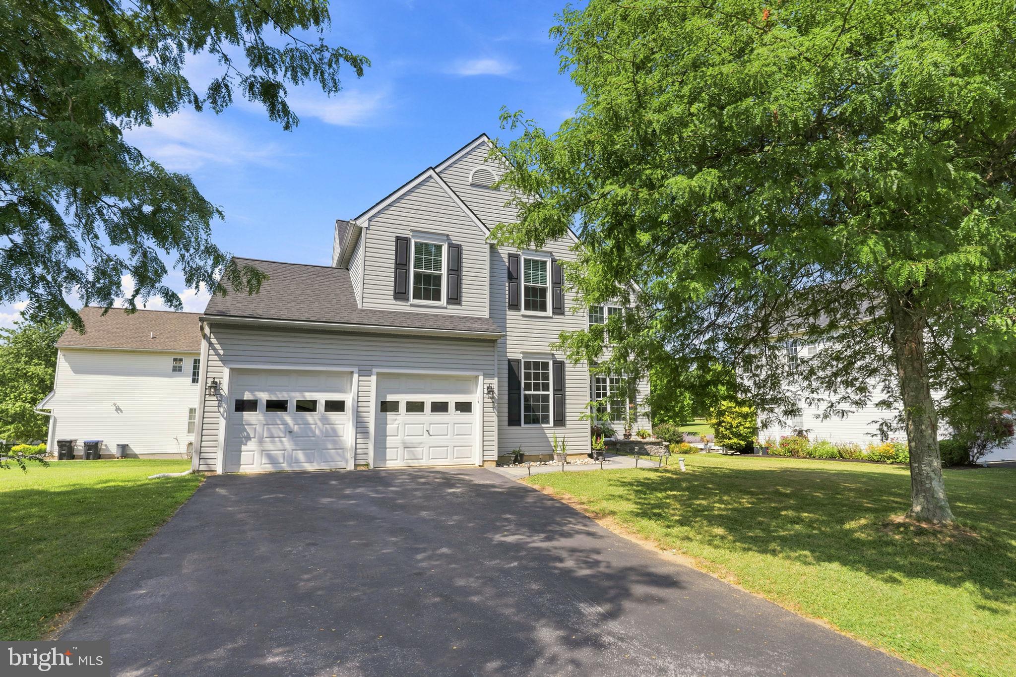 21 Danbury Cir, Coatesville, PA 19320