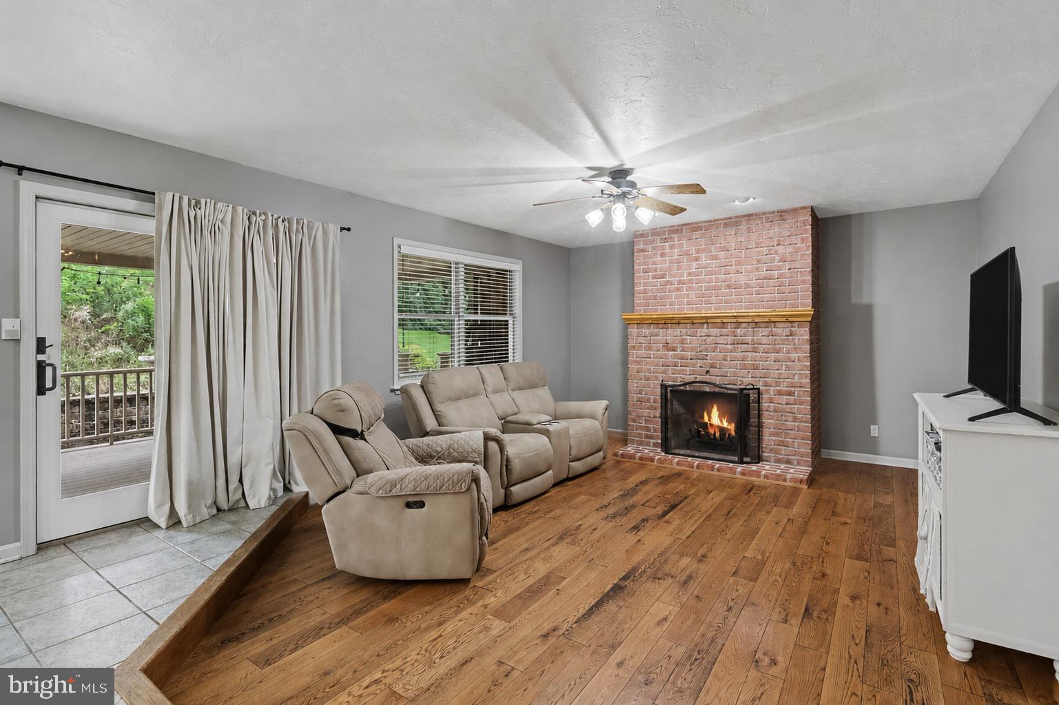 2005 Woodberry Rd, York, PA 17408 photo