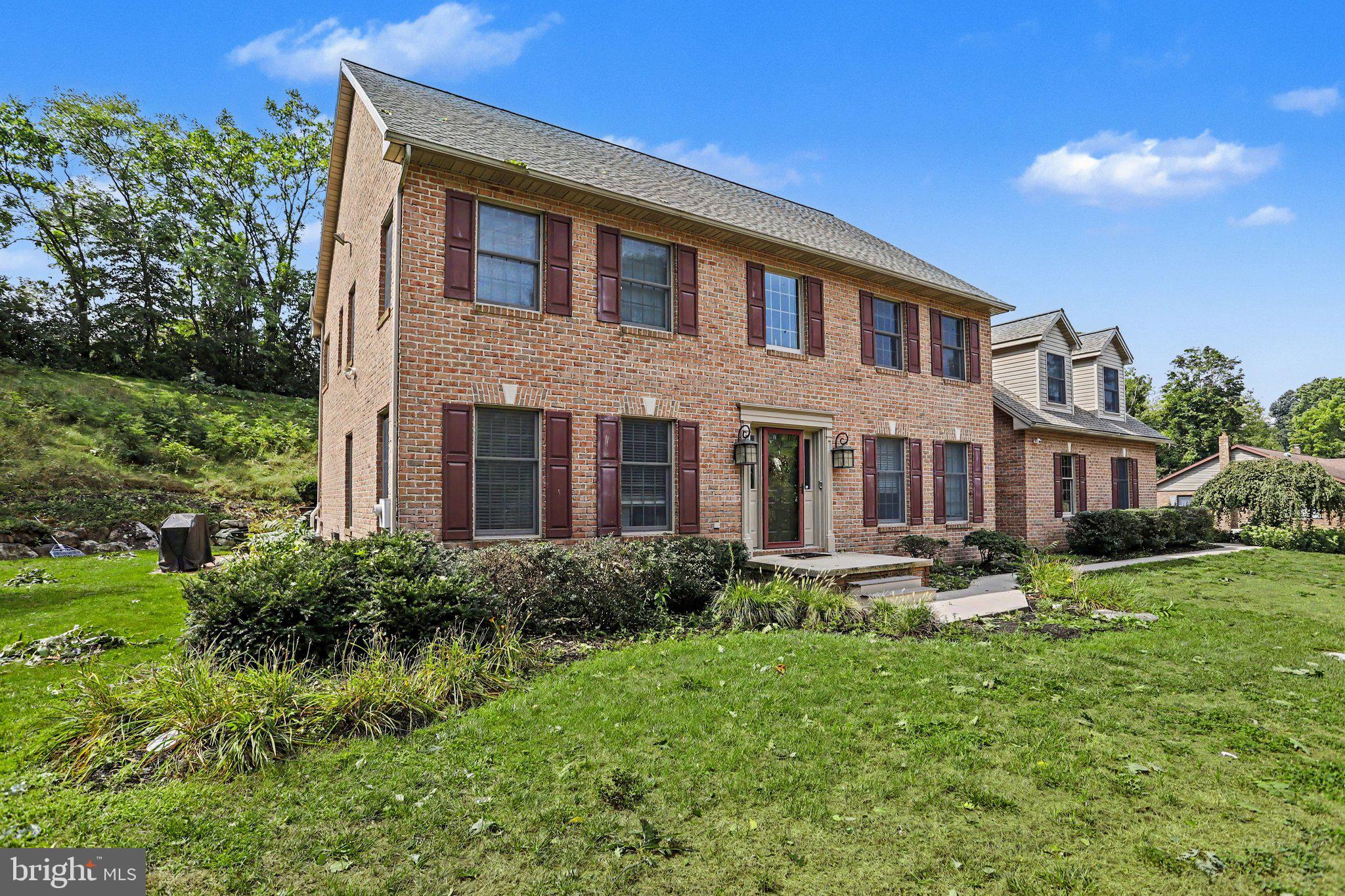 2005 Woodberry Rd, York, PA 17408 photo