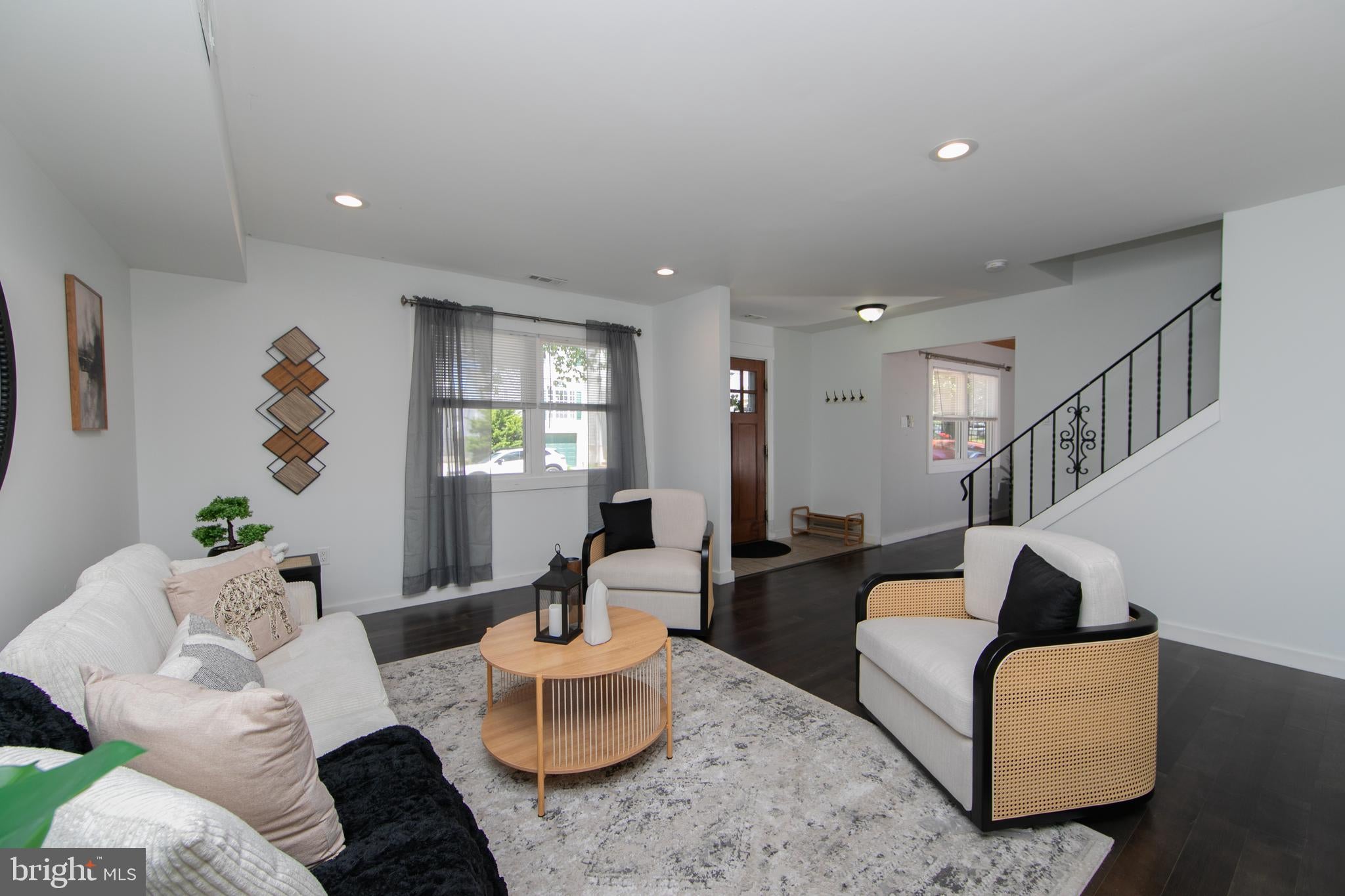 335 Cinnaminson St, Philadelphia, PA 19128 photo
