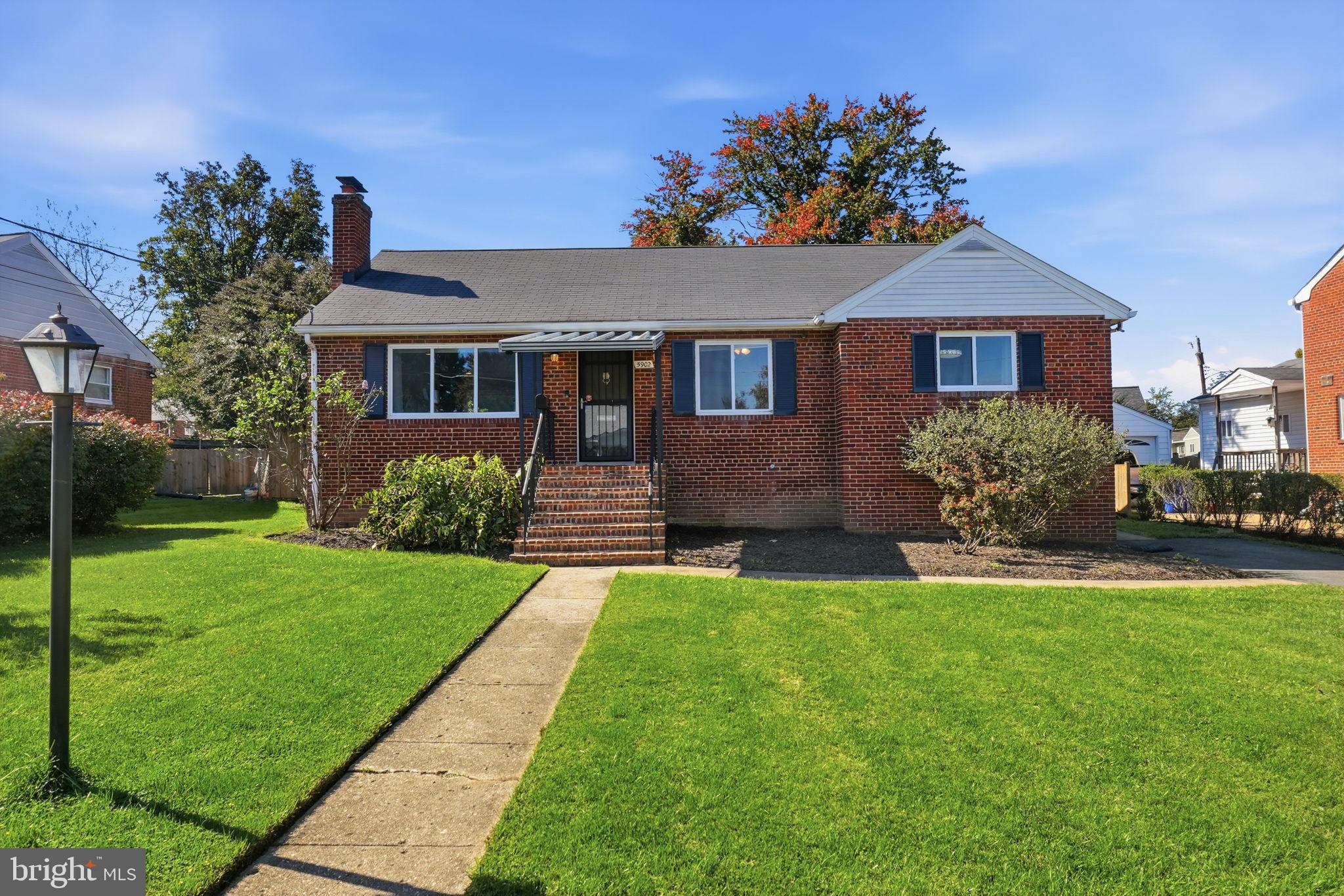 5902 Erving St, Springfield, VA 22150 photo