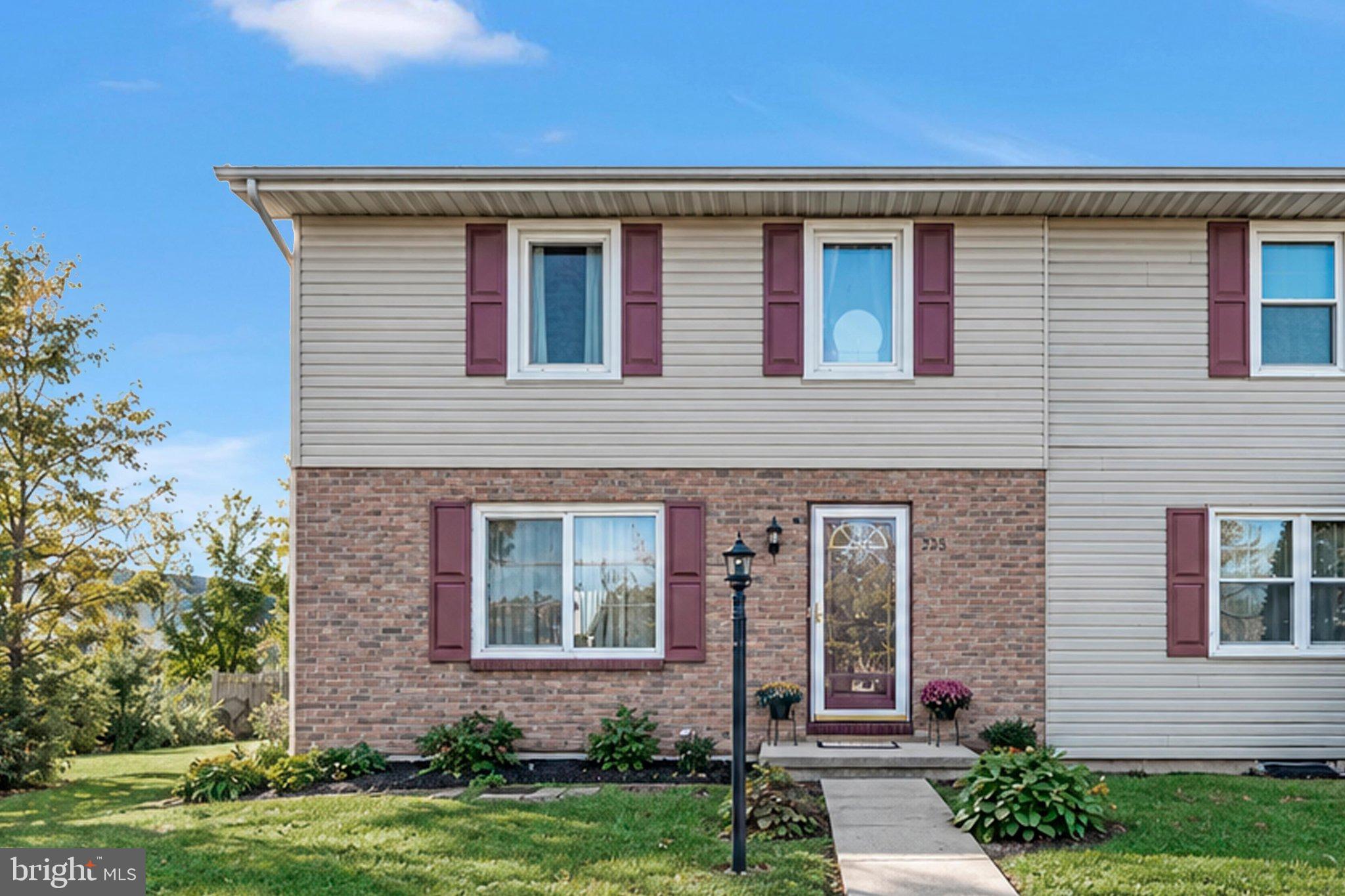 221 Center St, Fredericksburg, PA 17026