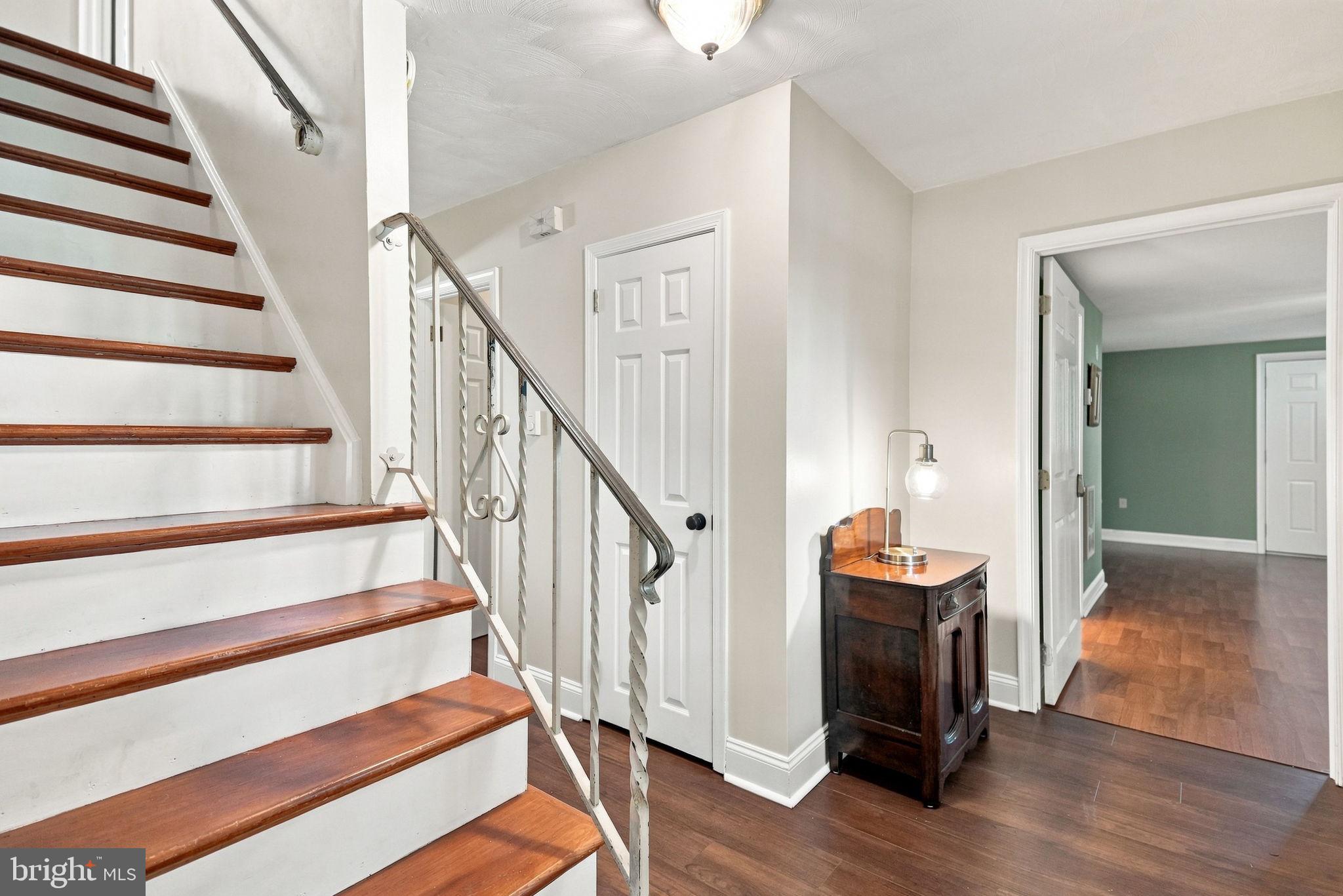 404 Hilltown Pike, Line Lexington, PA 18932 photo