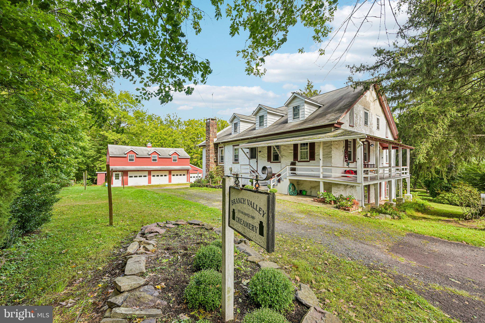 525 Creamery Rd, Telford, PA 18969