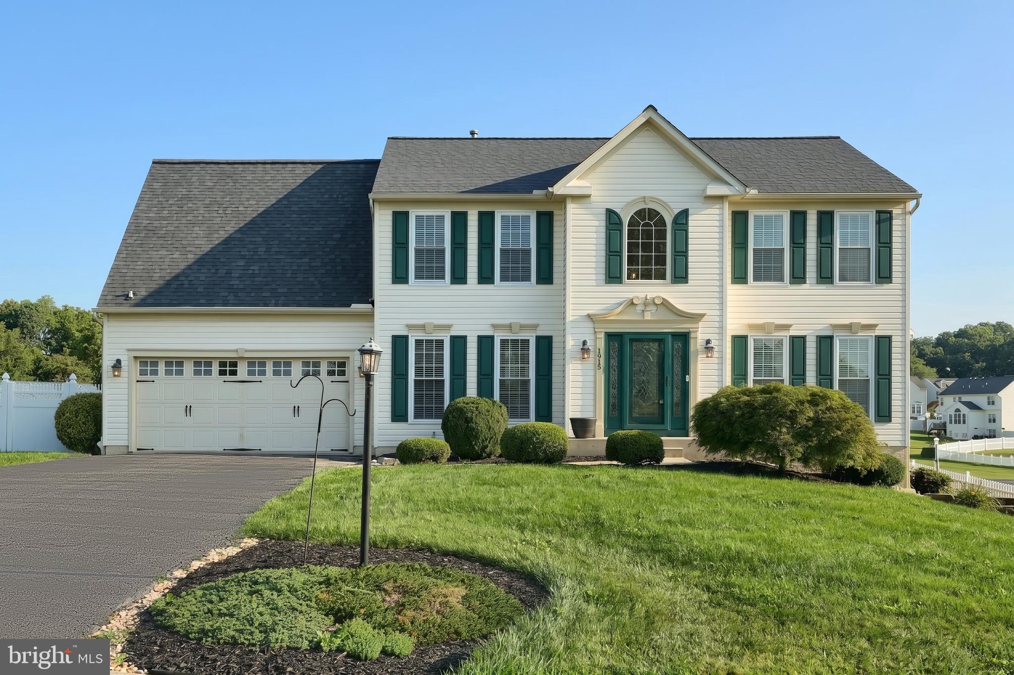 1915 Oak Hills Dr, Hanover, PA 17331 photo