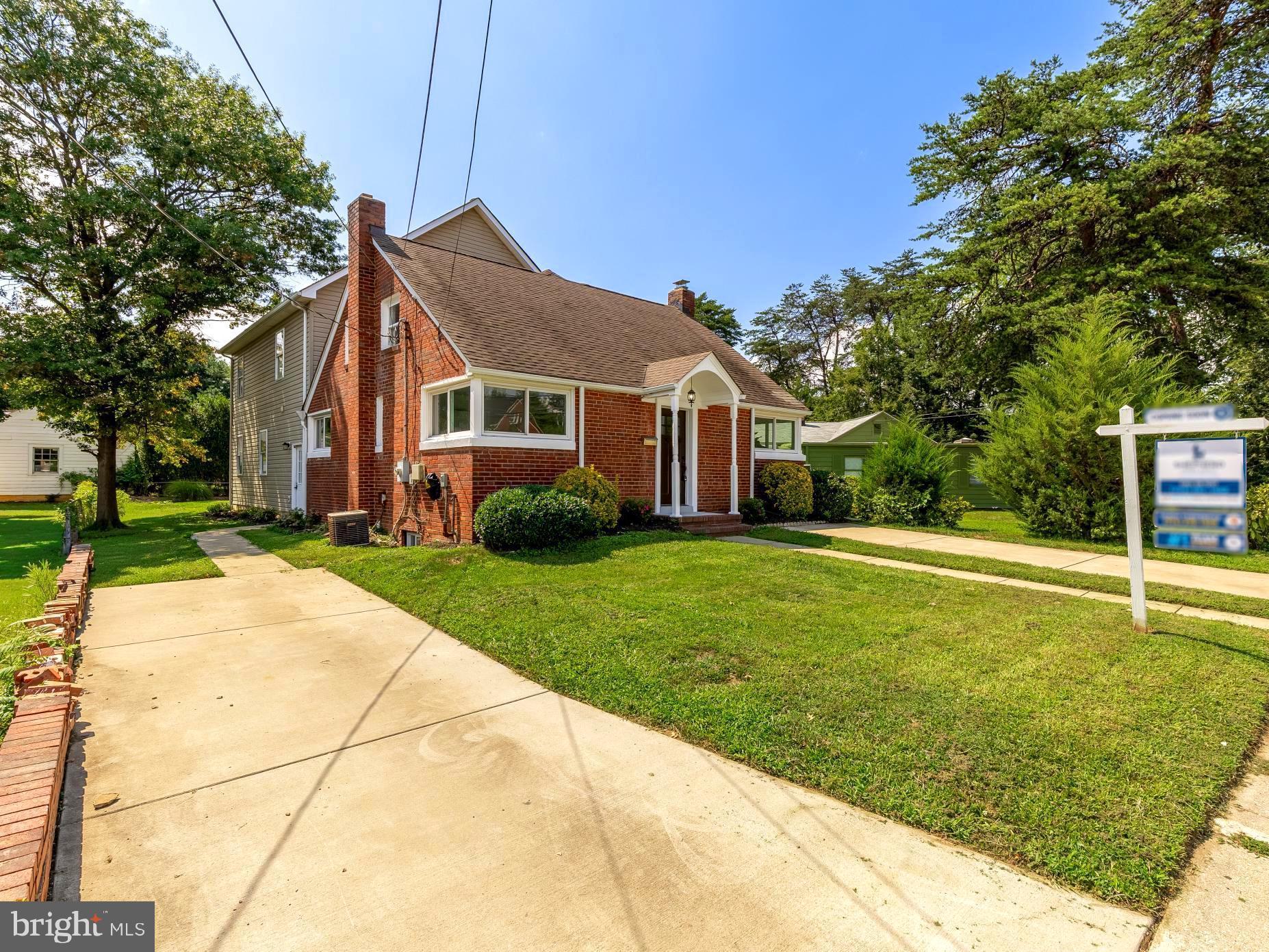 750 George Mason Dr, Arlington, VA 22203